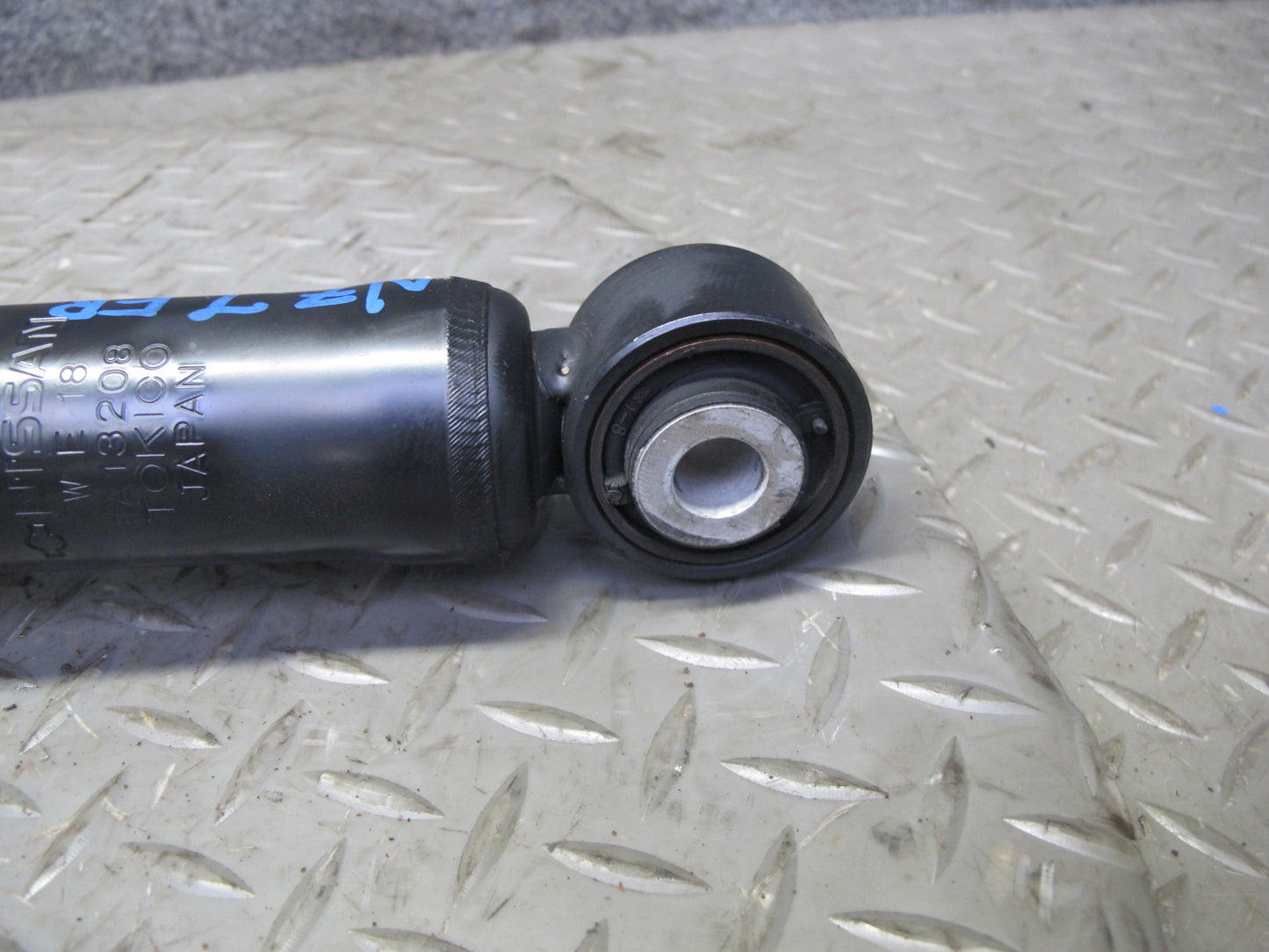 09-14 Nissan Z34 370Z Front Left & Right Suspension Strut Shock Absorber Set OEM