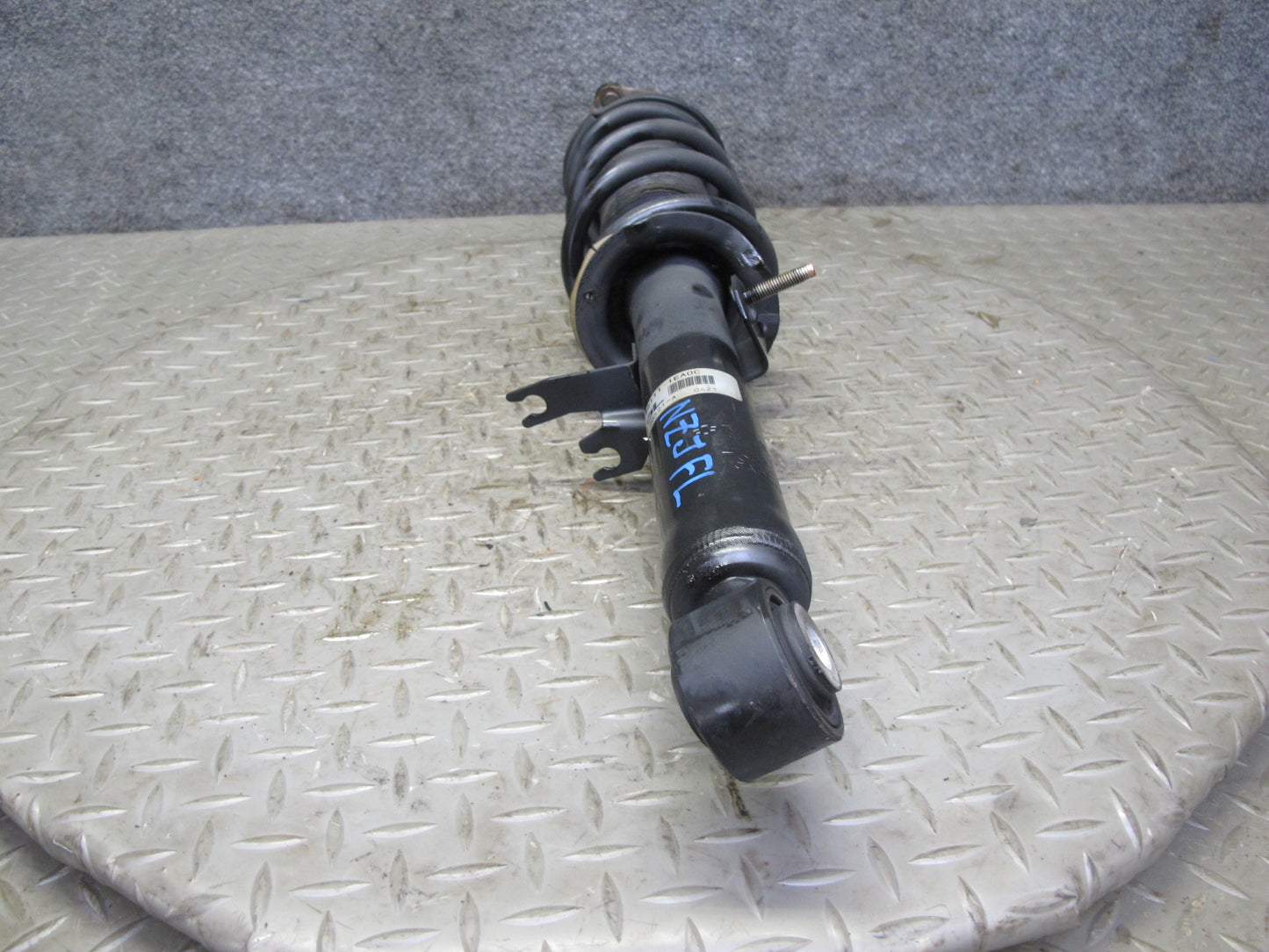 09-14 Nissan Z34 370Z Front Left & Right Suspension Strut Shock Absorber Set OEM