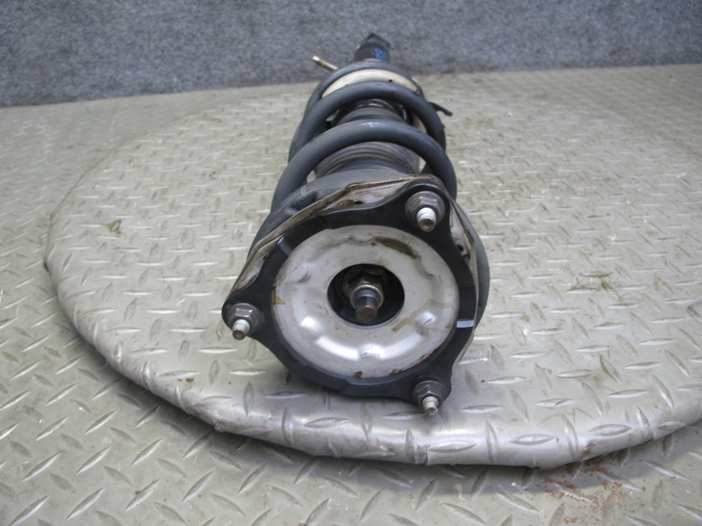 09-14 Nissan Z34 370Z Front Left & Right Suspension Strut Shock Absorber Set OEM