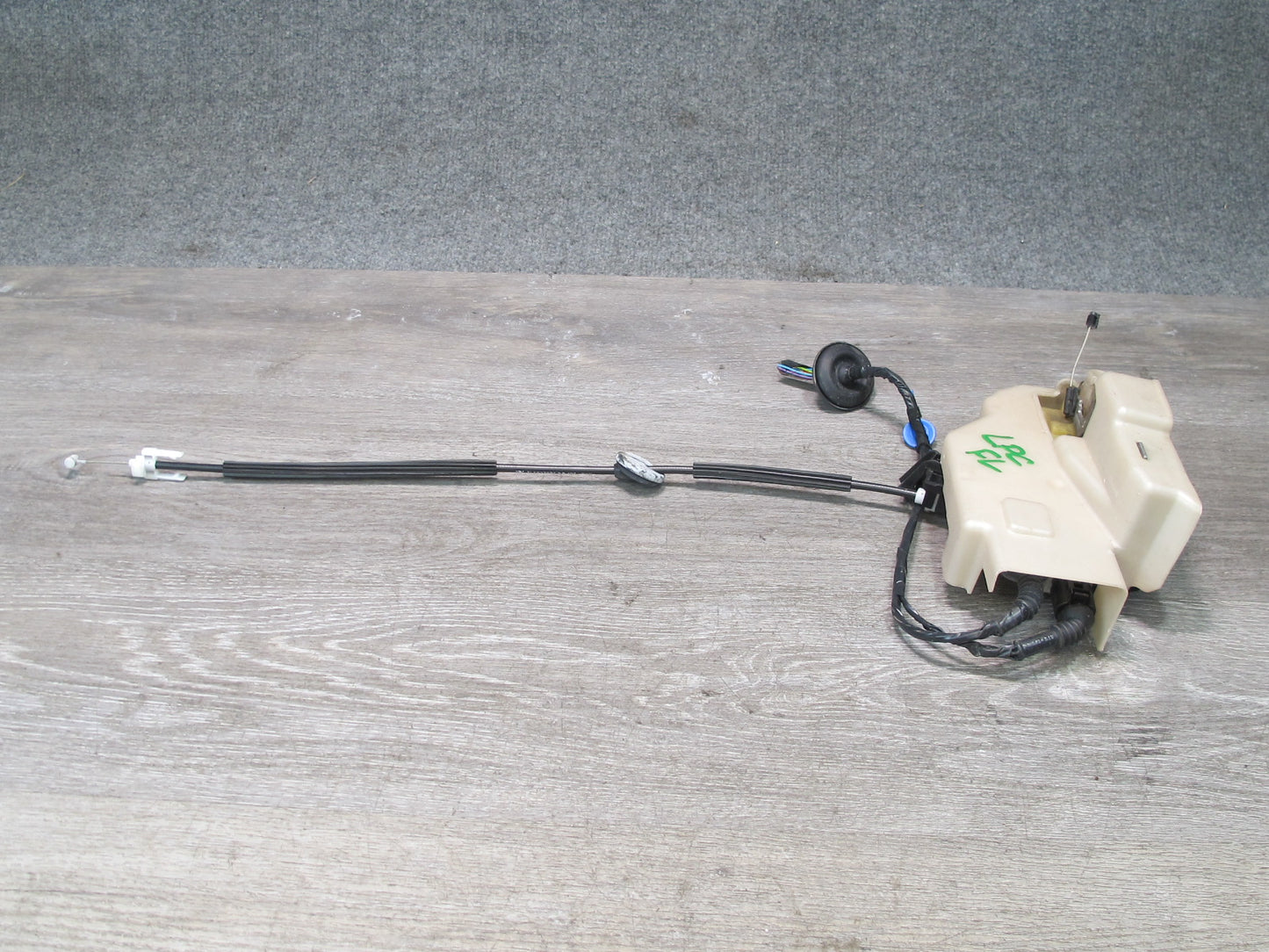 2003-2010 Porsche Cayenne 957 Front Left Door Lock Latch Actuator