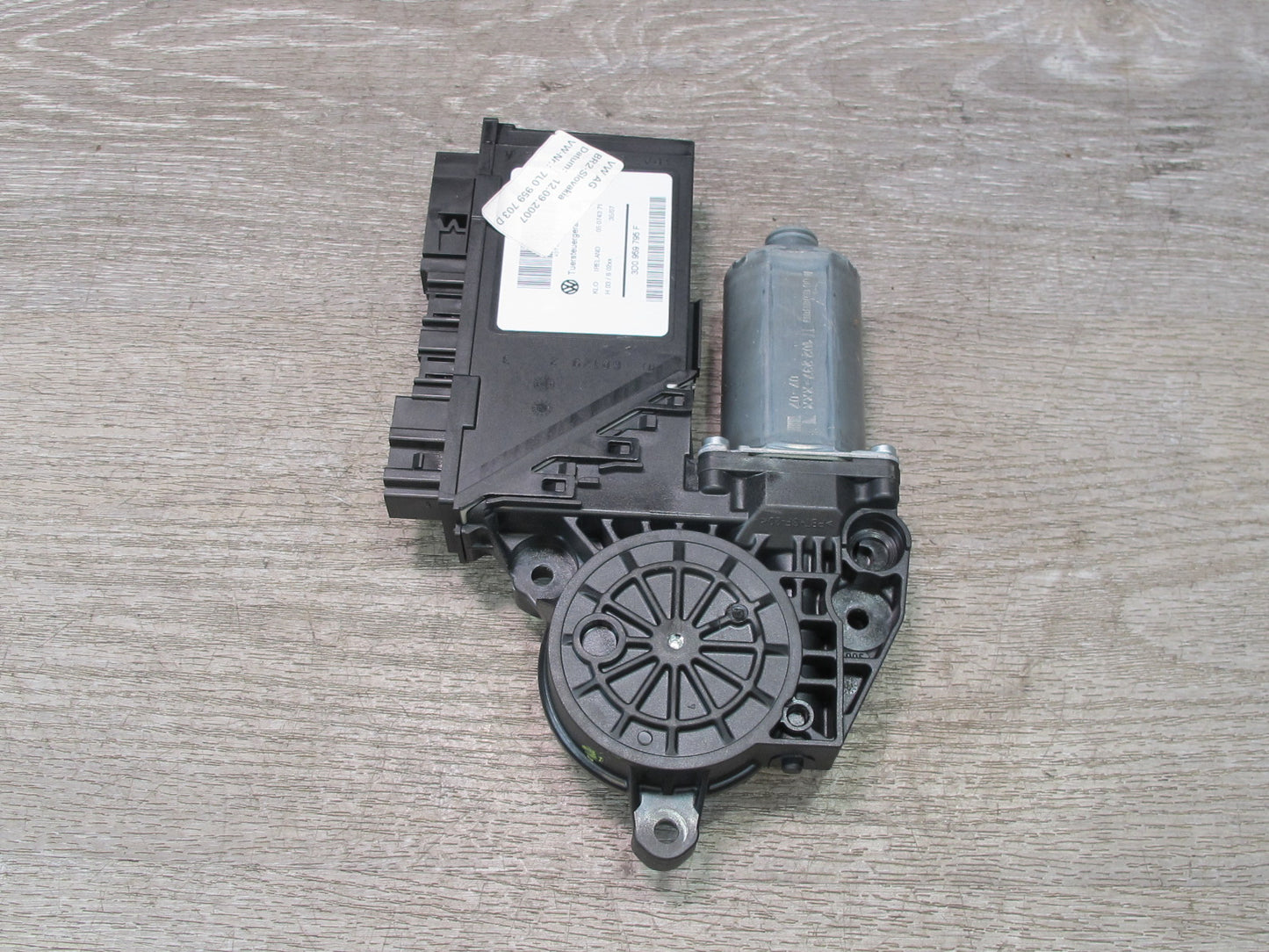 2008-2010 Porsche Cayenne 957 Rear Left Door Window Regulator Motor 3D0959795F