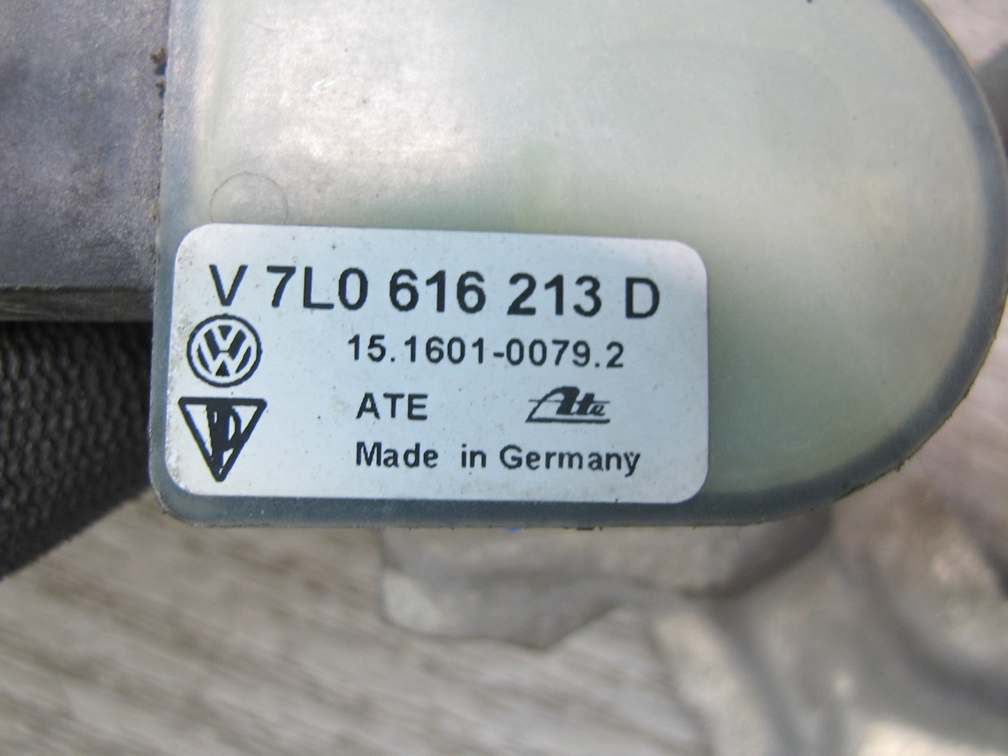2008-2010 Porsche Cayenne 957 Front Left Suspension Height Level Sensor
