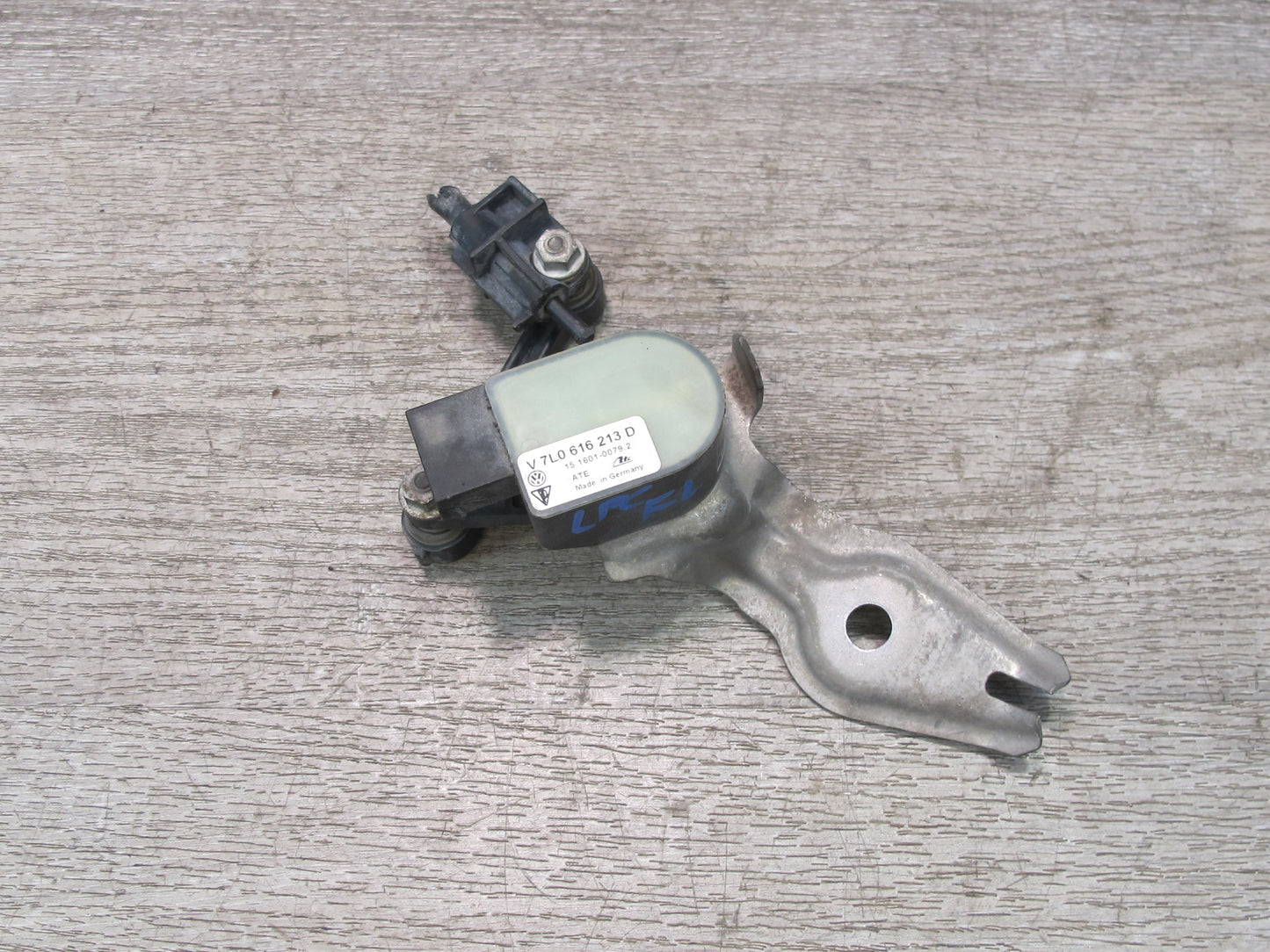 2008-2010 Porsche Cayenne 957 Front Left Suspension Height Level Sensor