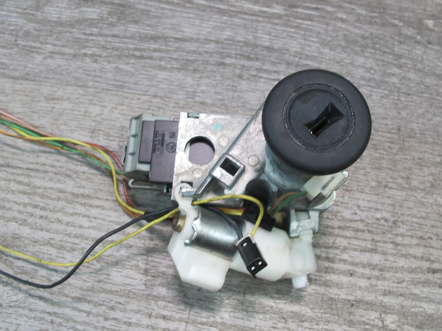 2003-2007 Hummer H2 Steering Column Ignition Door Lock Cylinder KEY Set