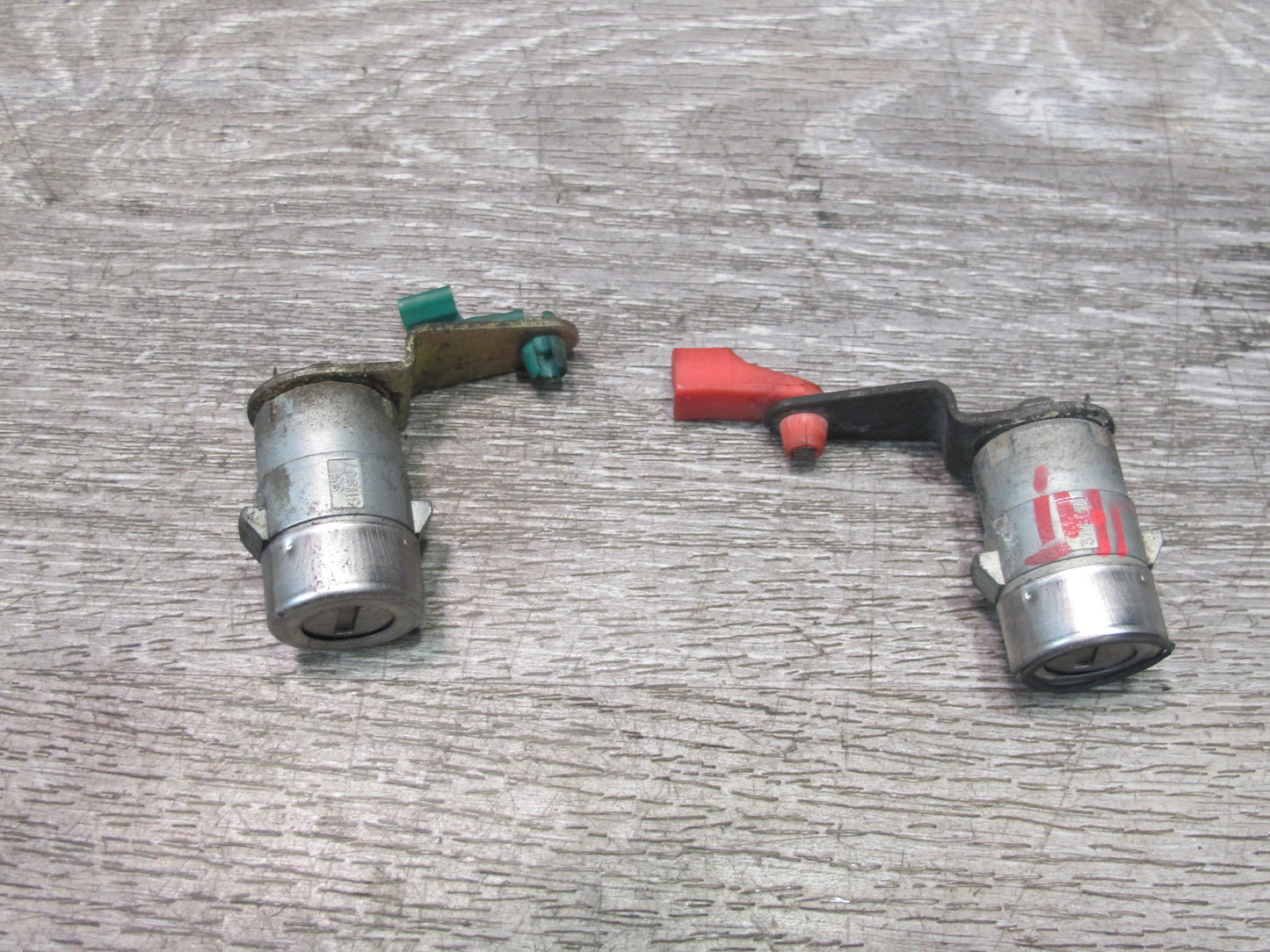 2003-2007 Hummer H2 Steering Column Ignition Door Lock Cylinder KEY Set