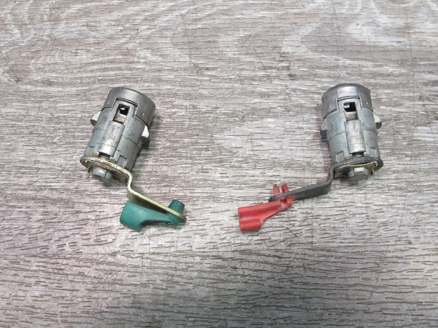 2003-2007 Hummer H2 Steering Column Ignition Door Lock Cylinder KEY Set