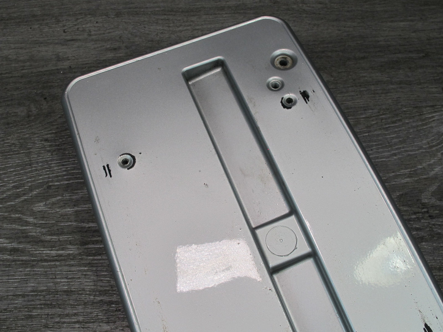 01-06 BMW E46 3-SERIES Front Bumper License Plate Cover Panel 8204364 OEM