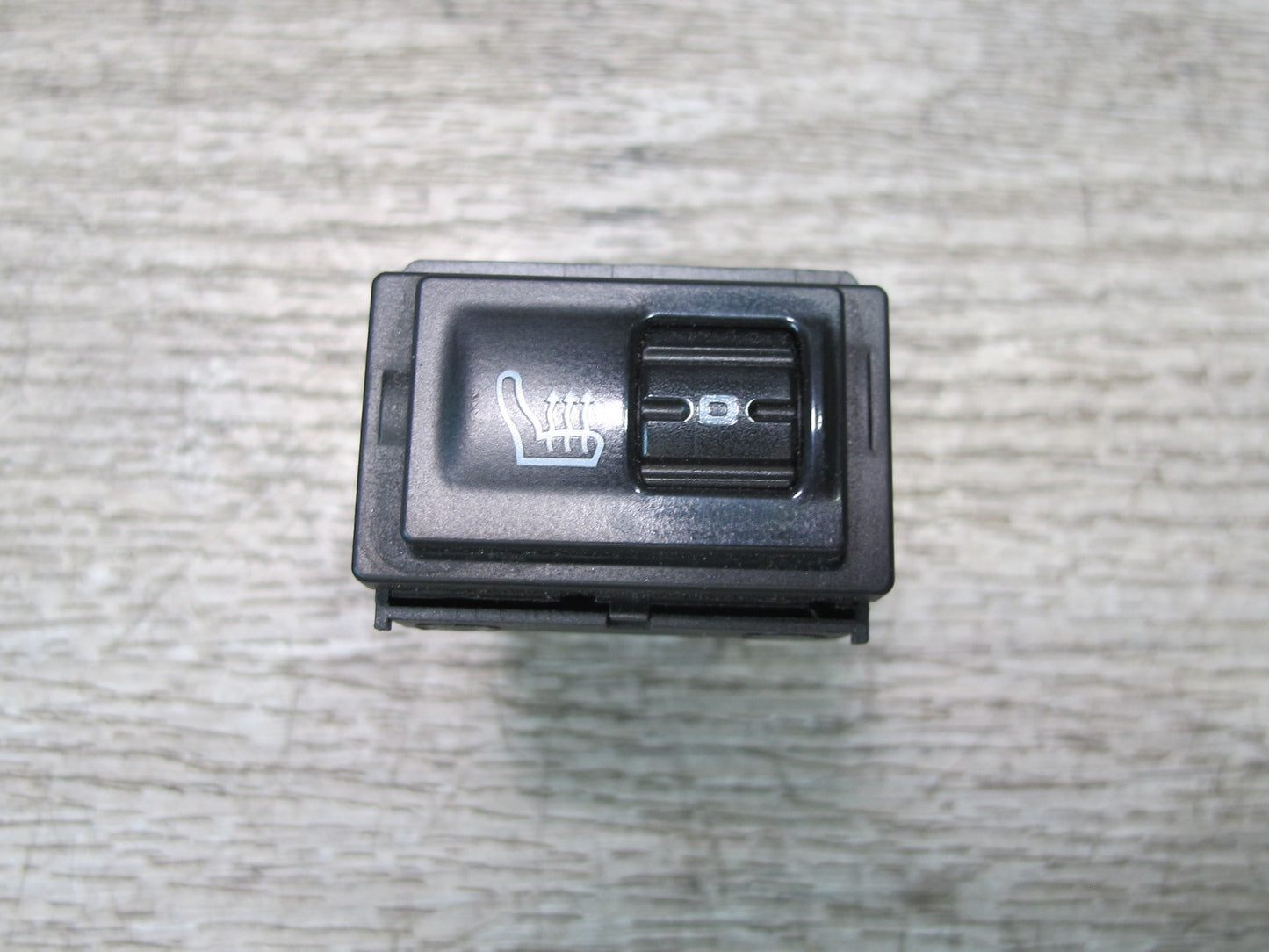 2003-2010 Porsche Cayenne 955 Front Right Heated Seat Switch 7L5963564