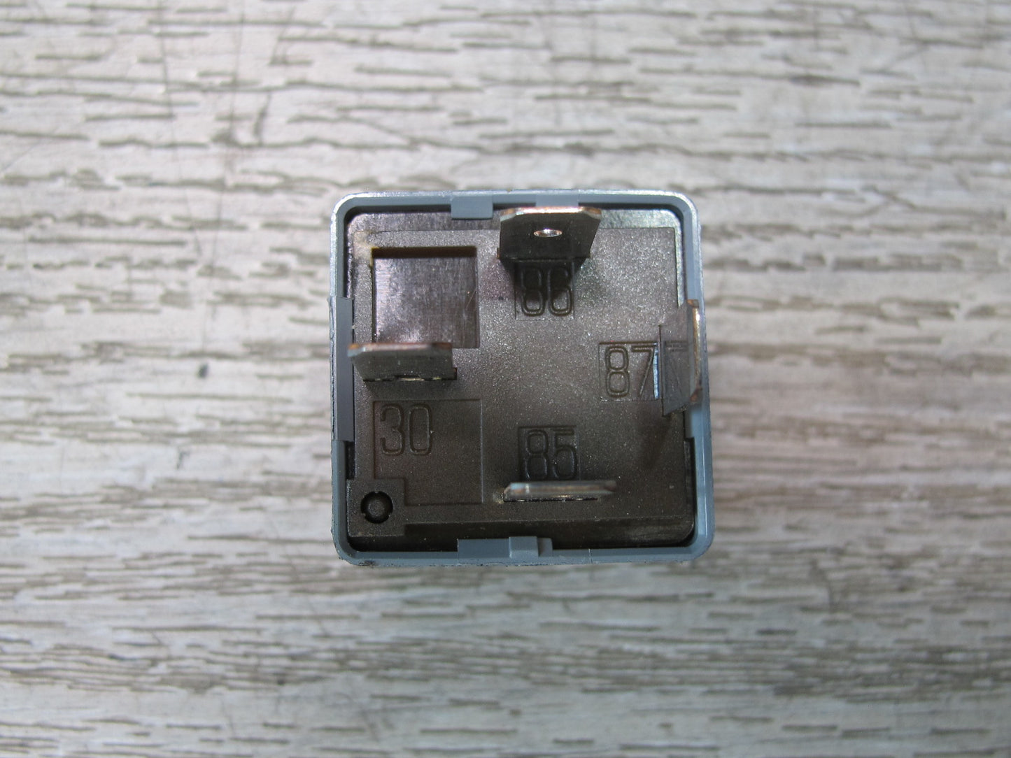 2008-2010 Porsche Cayenne 957 Servotronic Multi Purpose Relay Set of 7