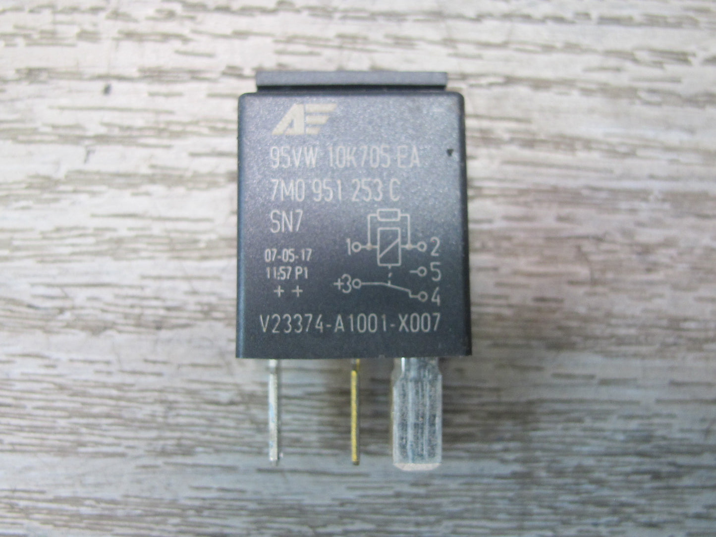 2008-2010 Porsche Cayenne 957 Servotronic Multi Purpose Relay Set of 7