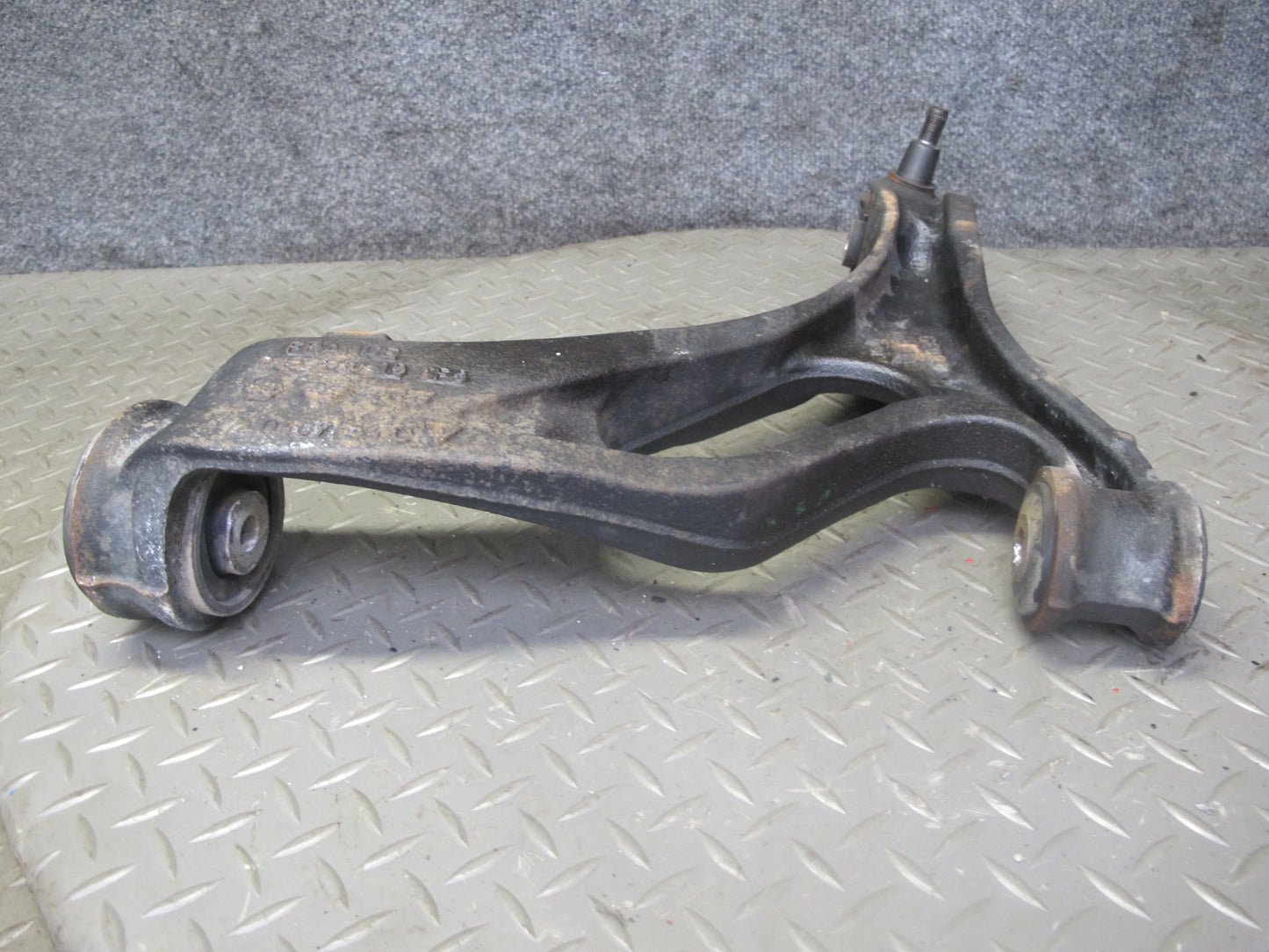 08-10 Porsche Cayenne 957 Front Right Suspension Lower Control Arm 7L0407154C