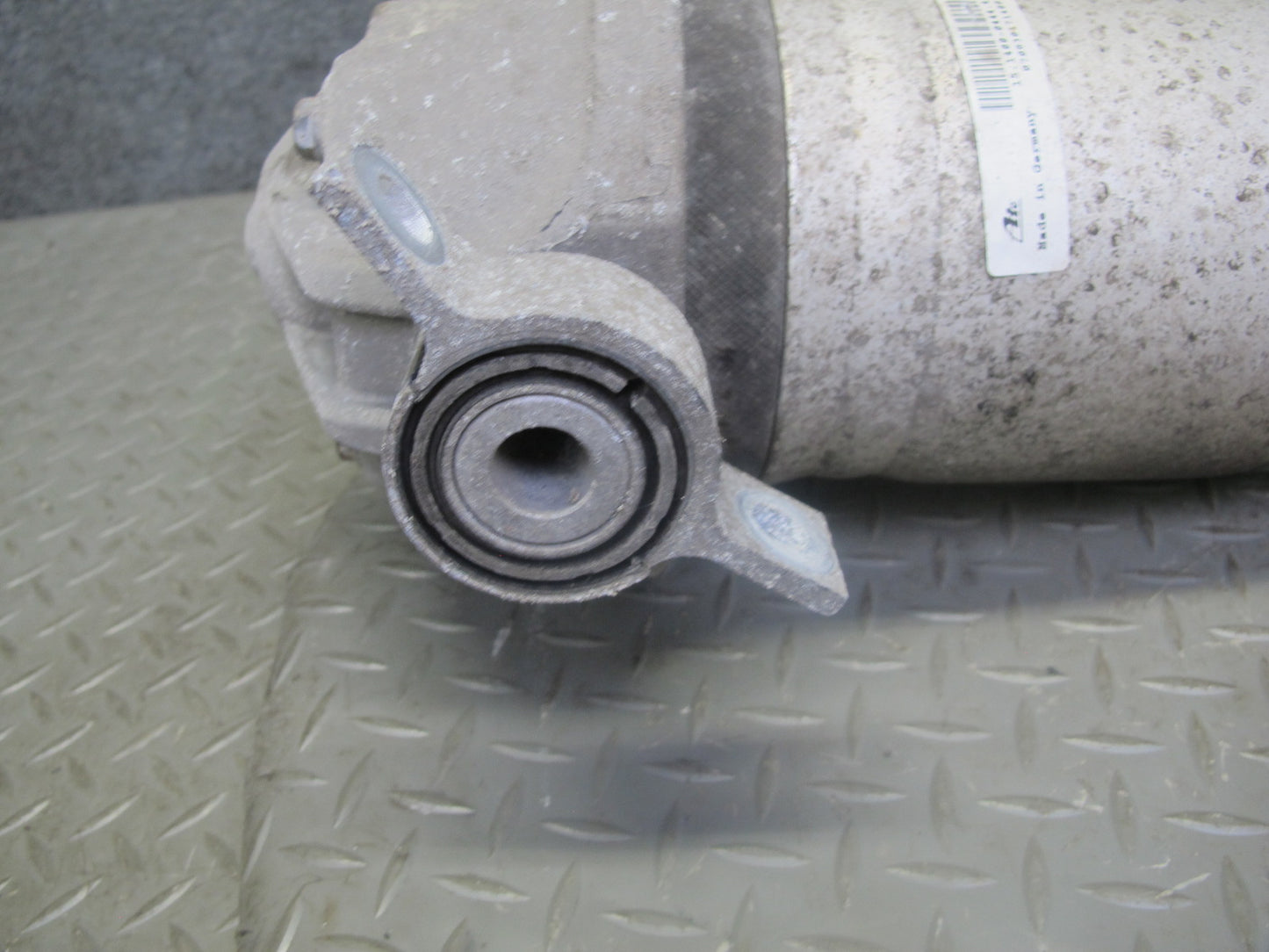 2008-2010 Porsche Cayenne 957 Rear Right Air Spring Strut Shock Absorber