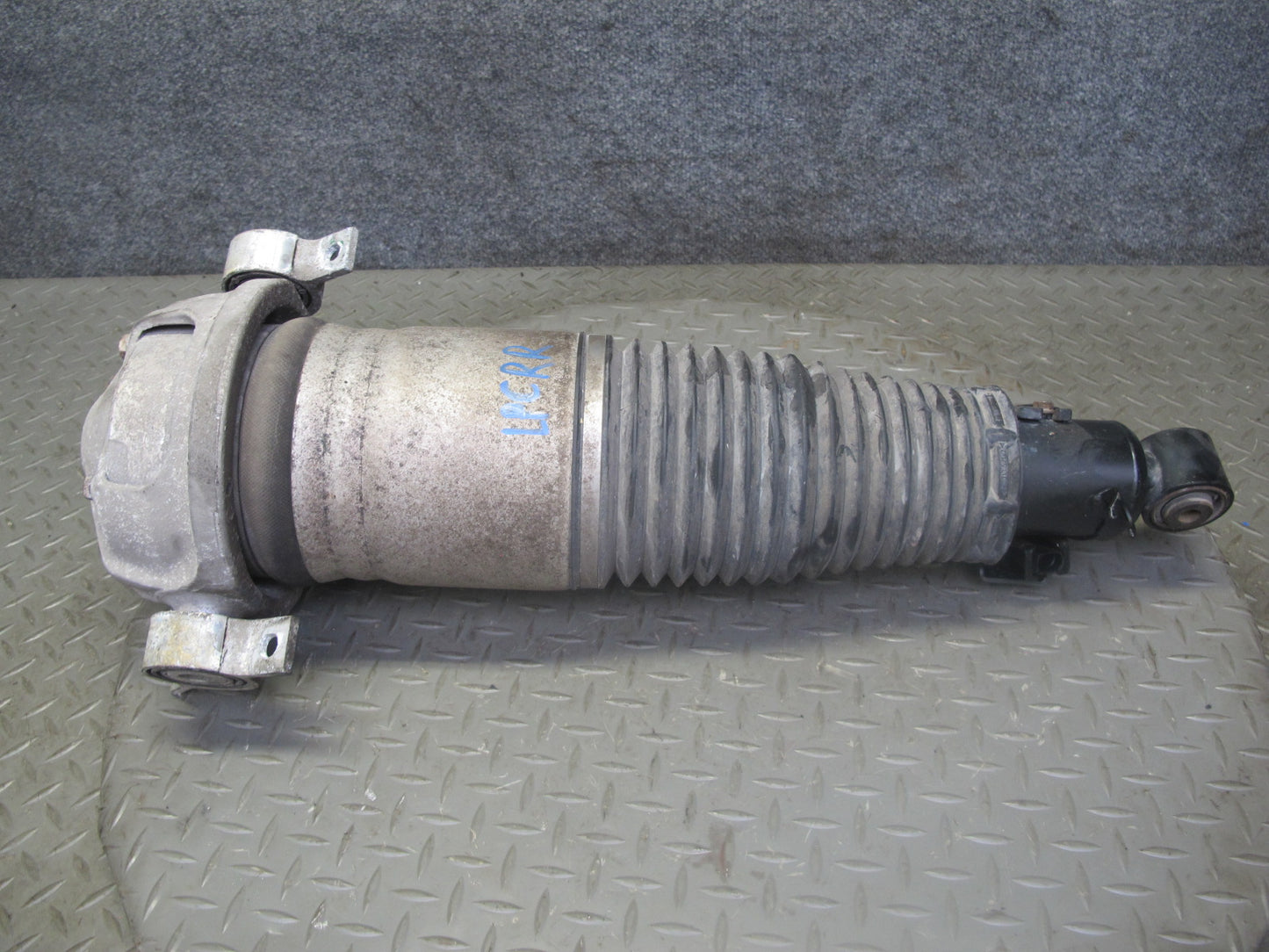 2008-2010 Porsche Cayenne 957 Rear Right Air Spring Strut Shock Absorber