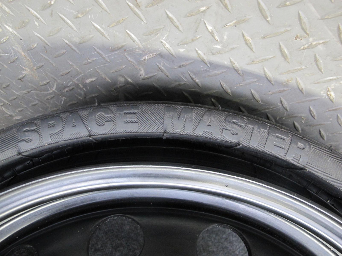 2008-2010 Porsche Cayenne 957 Emergency Spare Tire Wheel 18x6.5 ET53 195/75