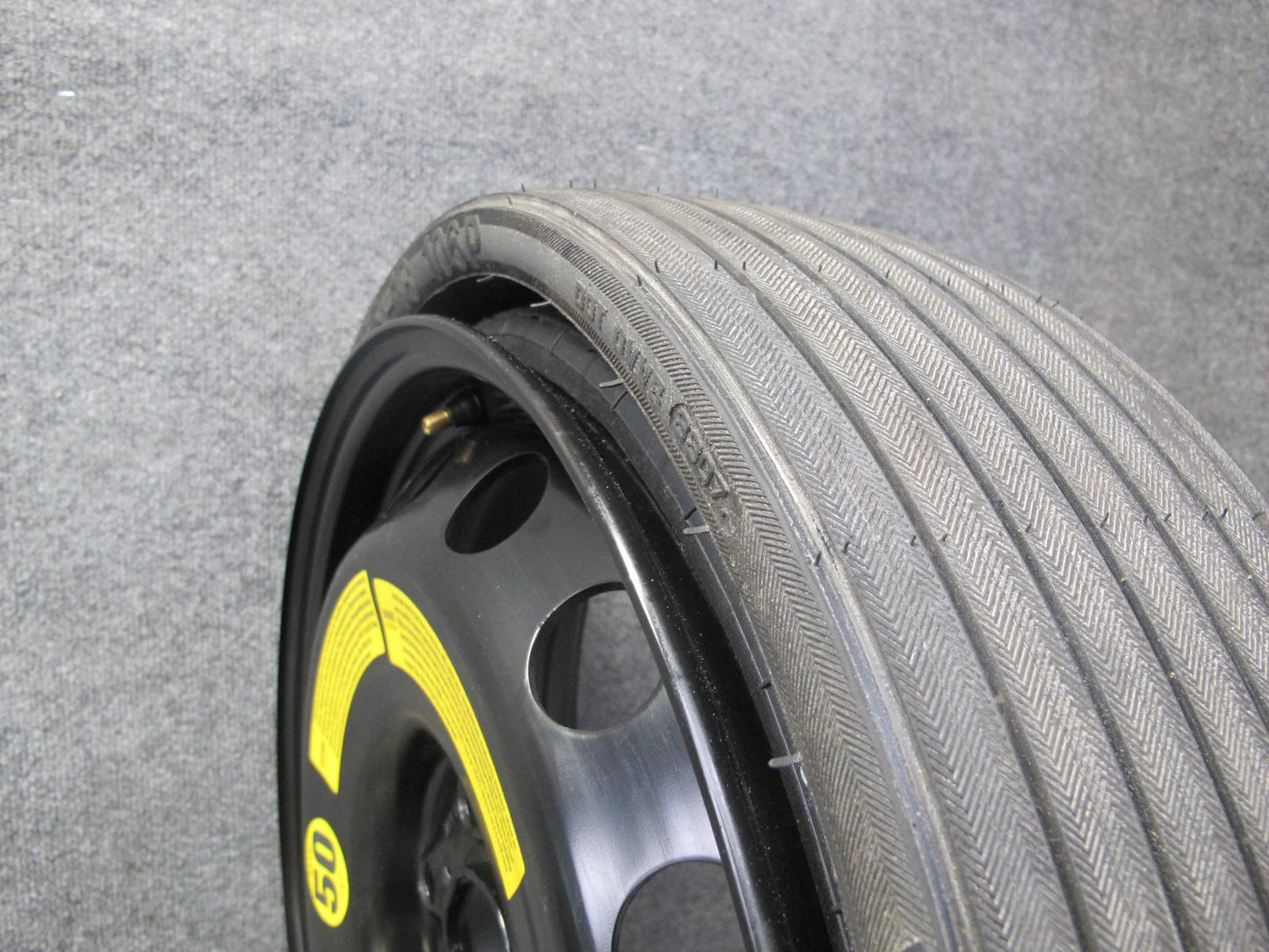 2008-2010 Porsche Cayenne 957 Emergency Spare Tire Wheel 18x6.5 ET53 195/75