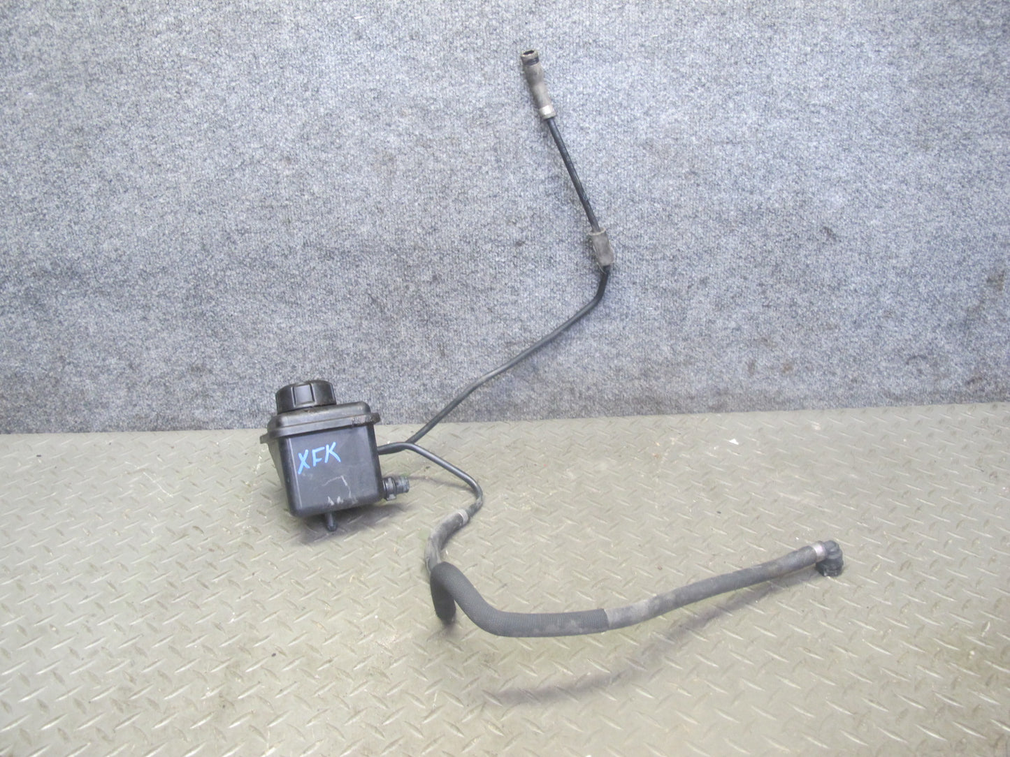 2014-2018 BMW F15 X5 Engine Coolant  Expansion Overflow Reservoir Tank 2284880