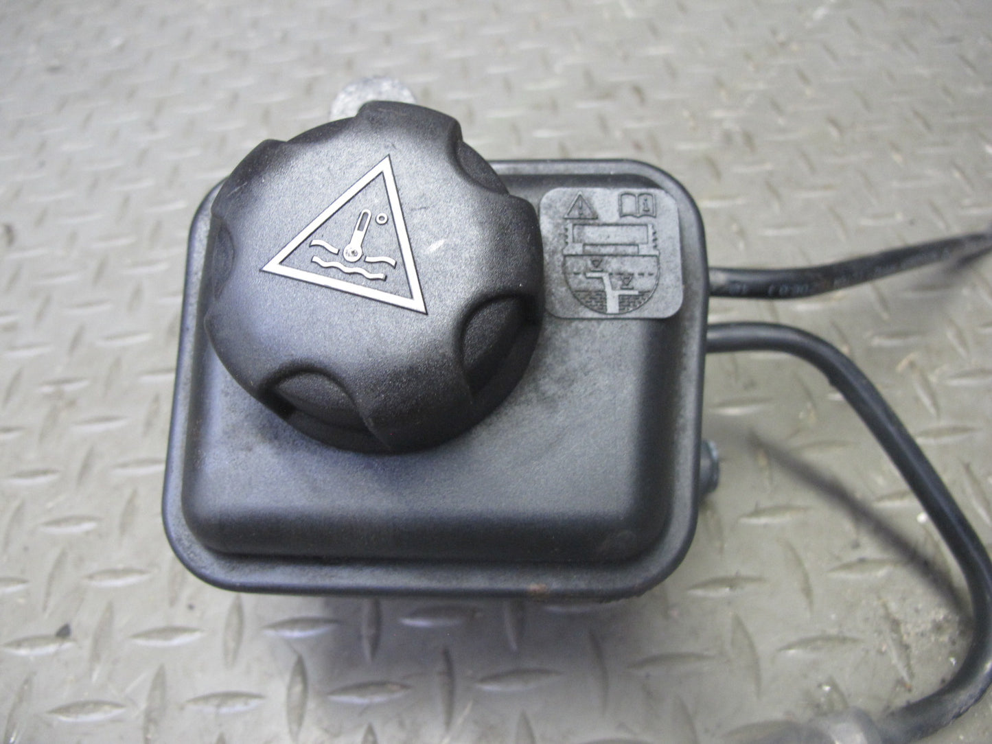 2014-2018 BMW F15 X5 Engine Coolant  Expansion Overflow Reservoir Tank 2284880