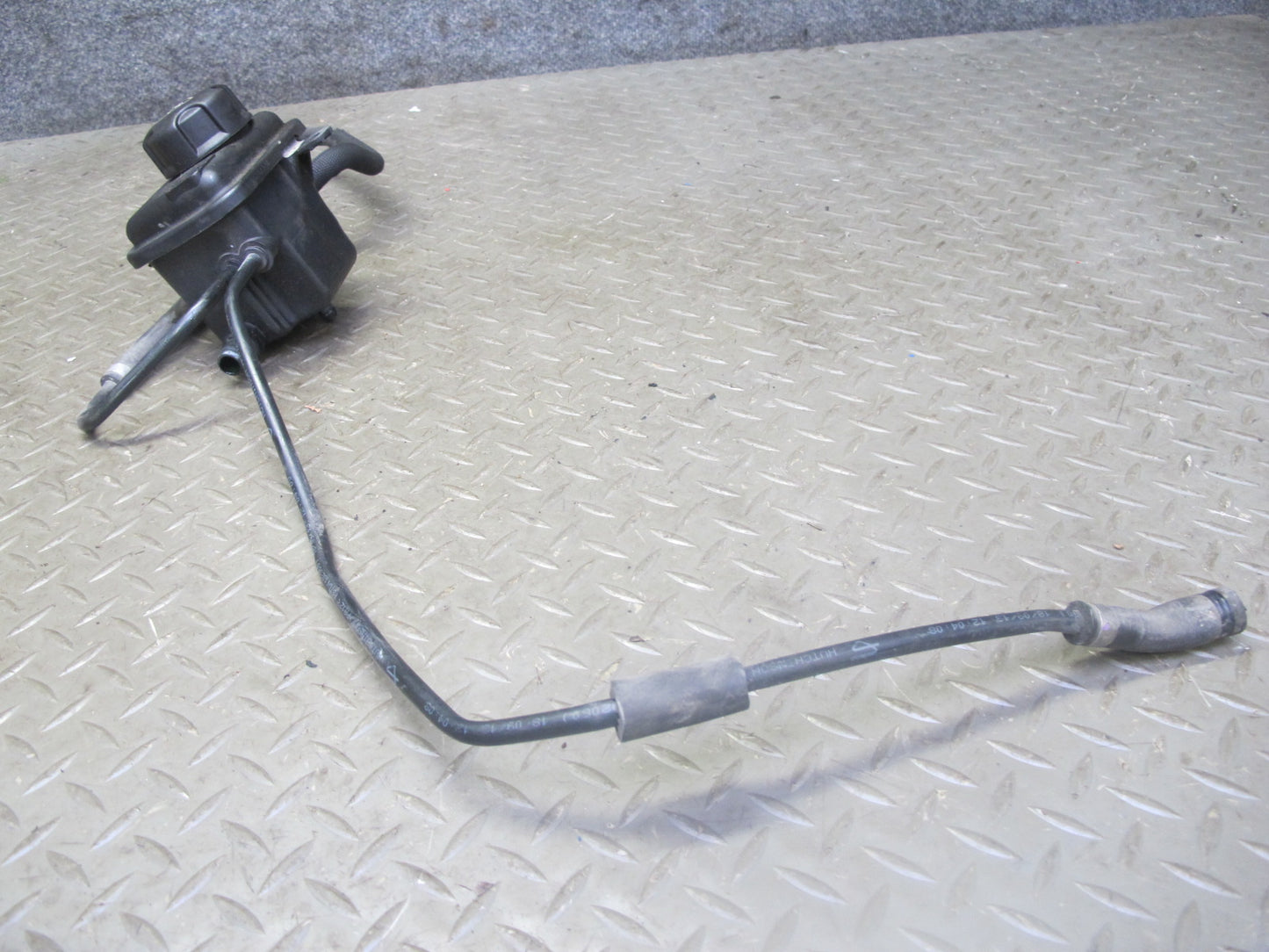 2014-2018 BMW F15 X5 Engine Coolant  Expansion Overflow Reservoir Tank 2284880
