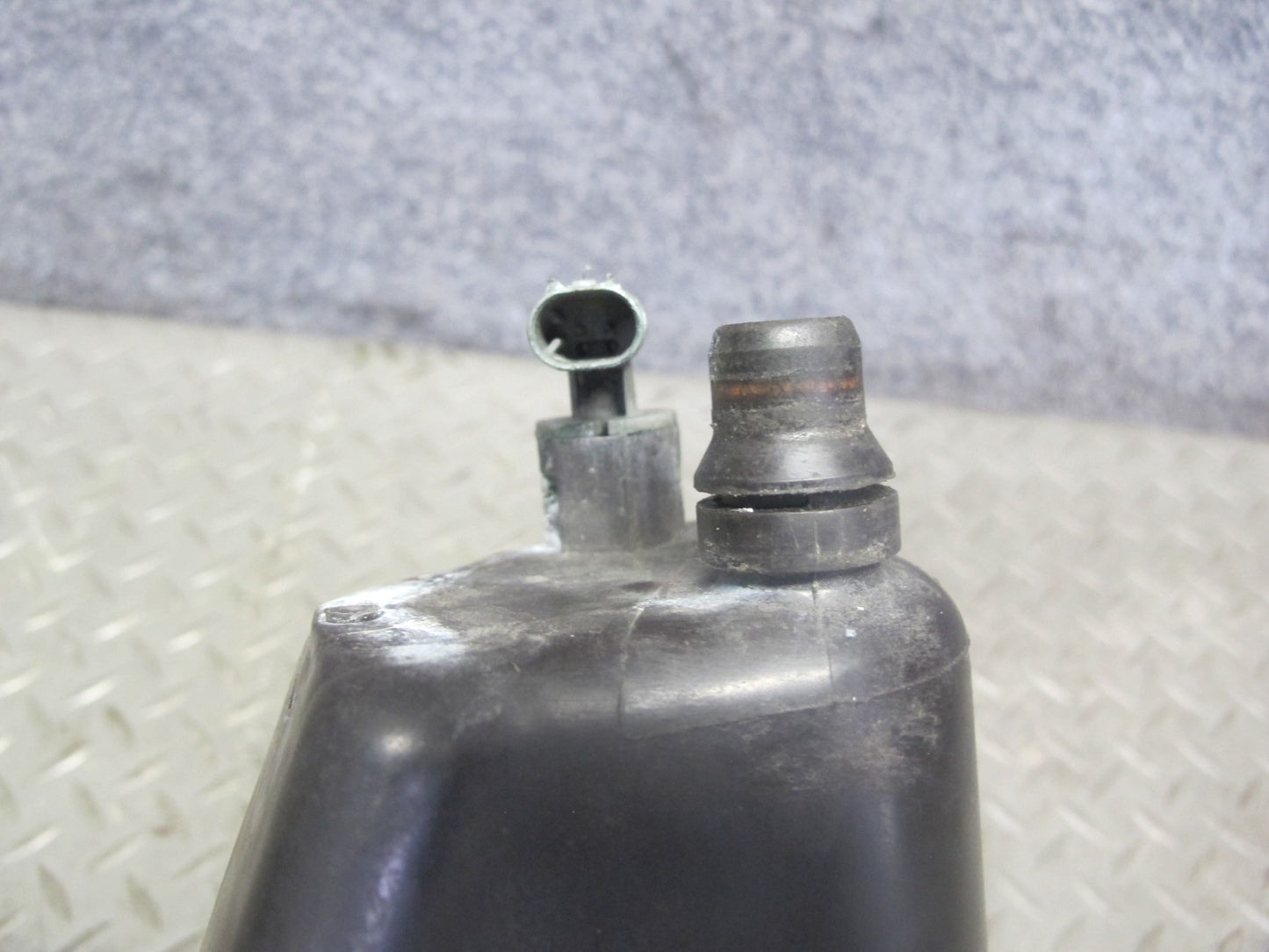 2014-2018 BMW F15 X5 Engine Coolant  Expansion  Overflow Reservoir Tank 7647290