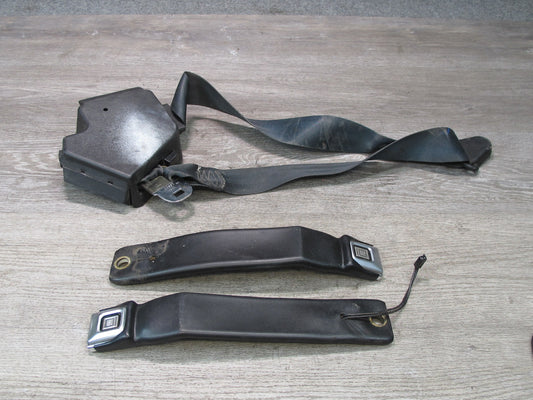 86-94 CHEVROLET CORVETTE C4 FRONT LEFT DRIVER SIDE SEATBELT RETRACTOR W/ BUCKLE SET OEM