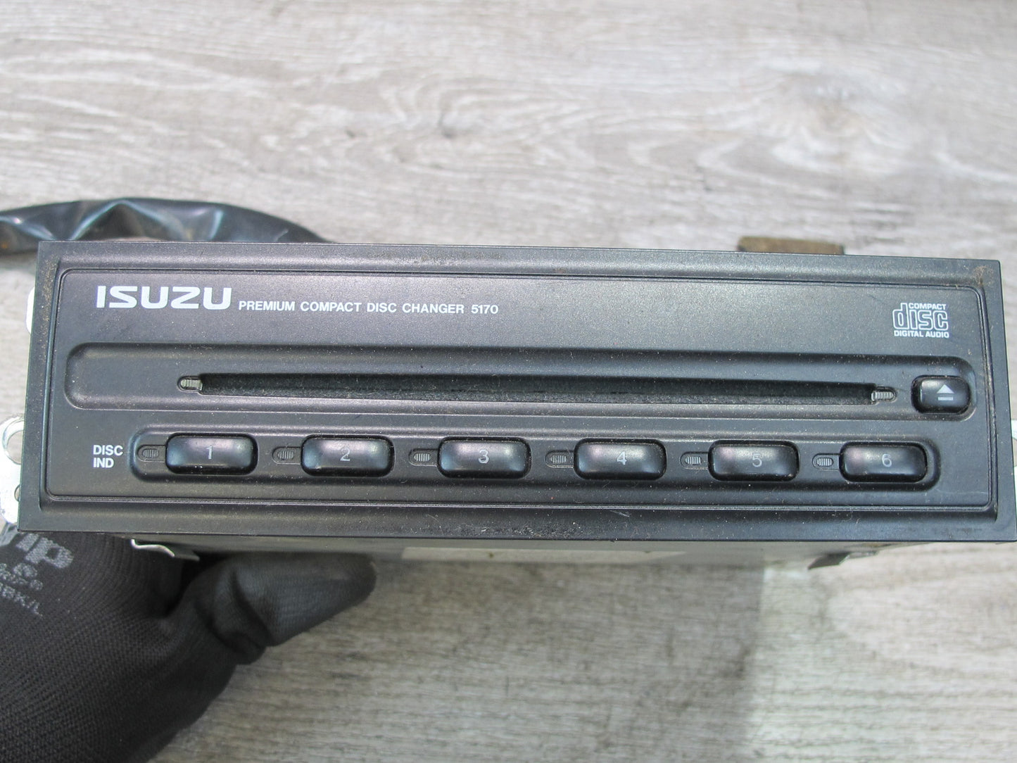 99-01 Isuzu Vehicross 6 Disc CD Changer Player 113001-5070 OEM