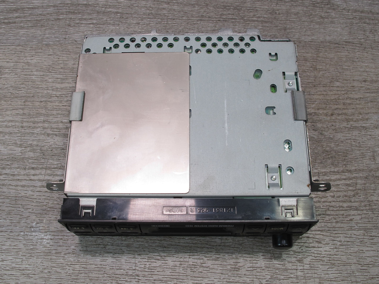 99-01 Isuzu Vehicross AM FM CD Cassette Audio Radio Stereo Head Unit 1930 OEM