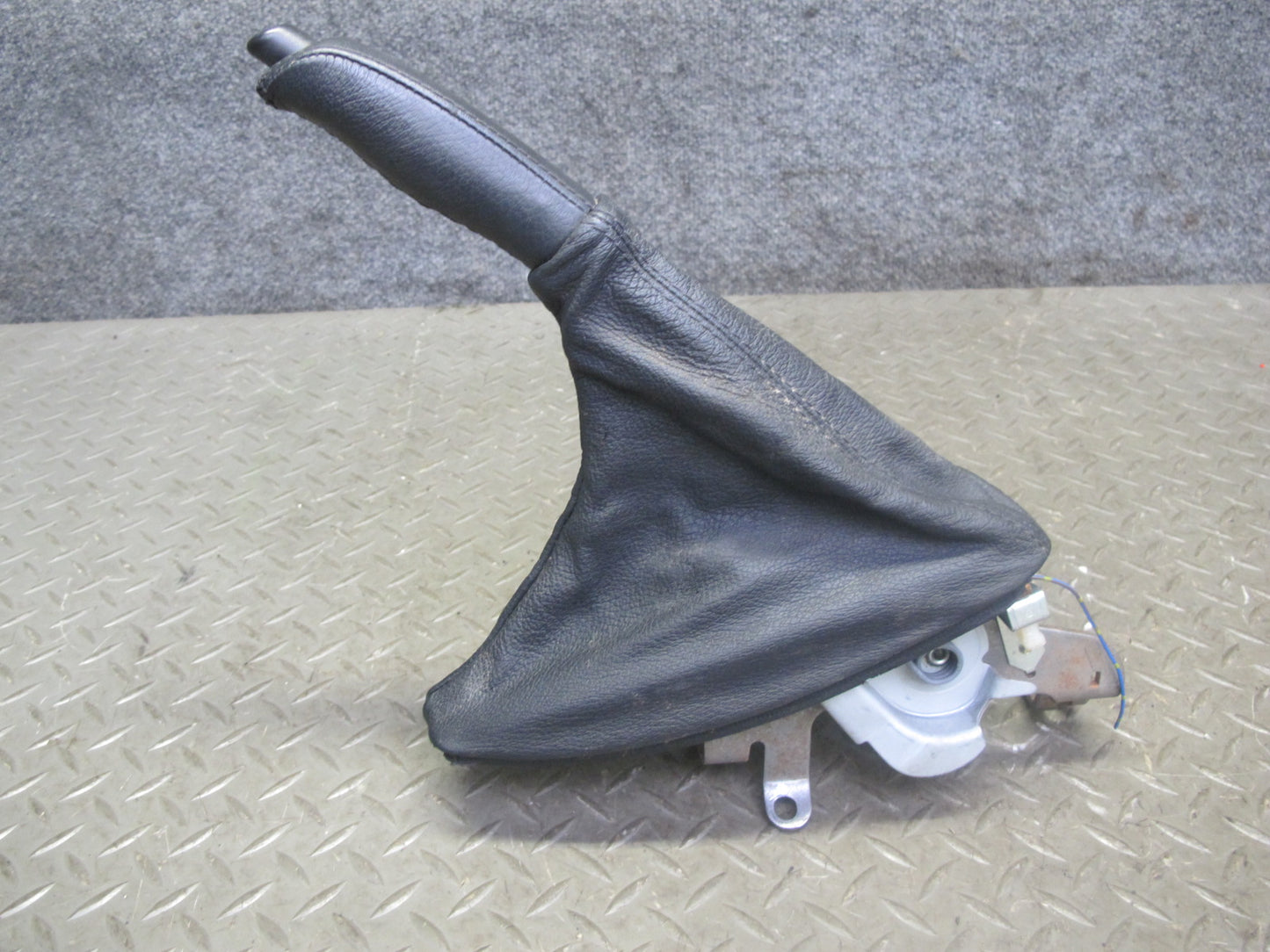 01-06 BMW E46 3-SERIES Parking Brake Handbrake Handle w Leather Boot Cover OEM