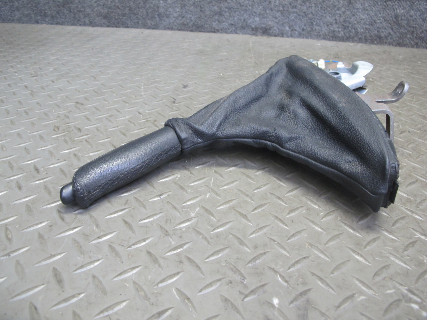 01-06 BMW E46 3-SERIES Parking Brake Handbrake Handle w Leather Boot Cover OEM
