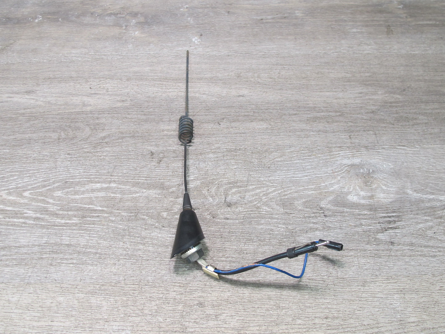 99-01 Isuzu Vehicross Exterior Radio Roof Antenna OEM