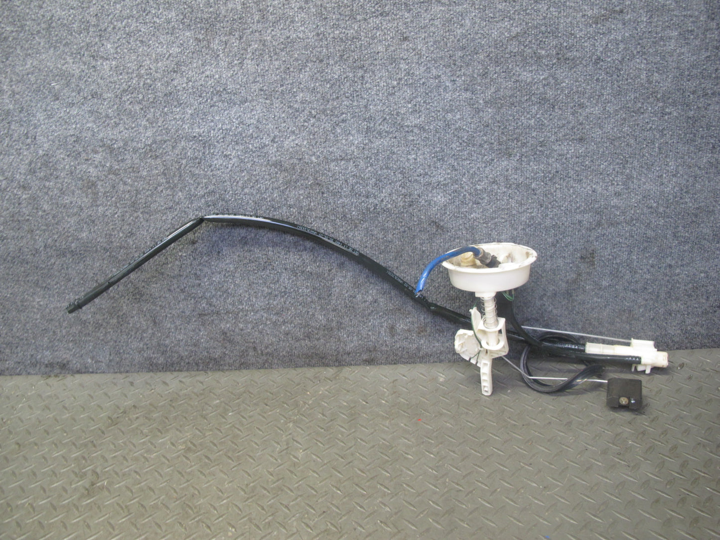 01-06 BMW E46 330i 330ci 3.0L M54 Fuel Pump Level Sensor Sending Unit Set OEM