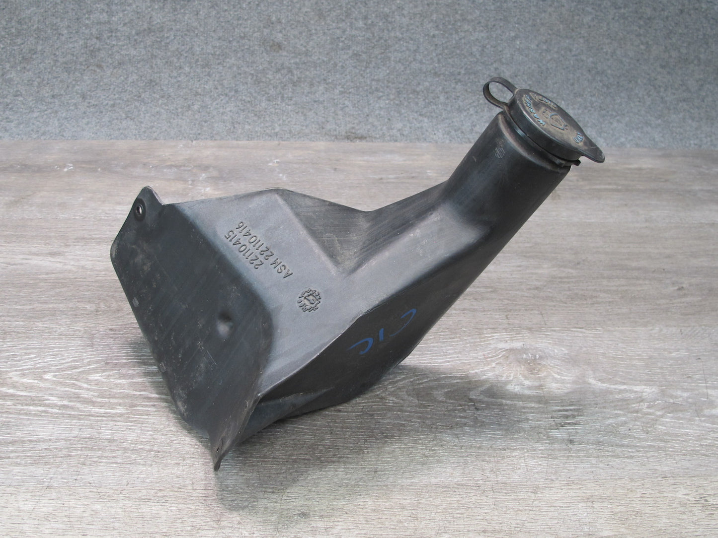92-96 Chevrolet Corvette C4 Windshield Washer Fluid Reservoir Tank w Pump OEM
