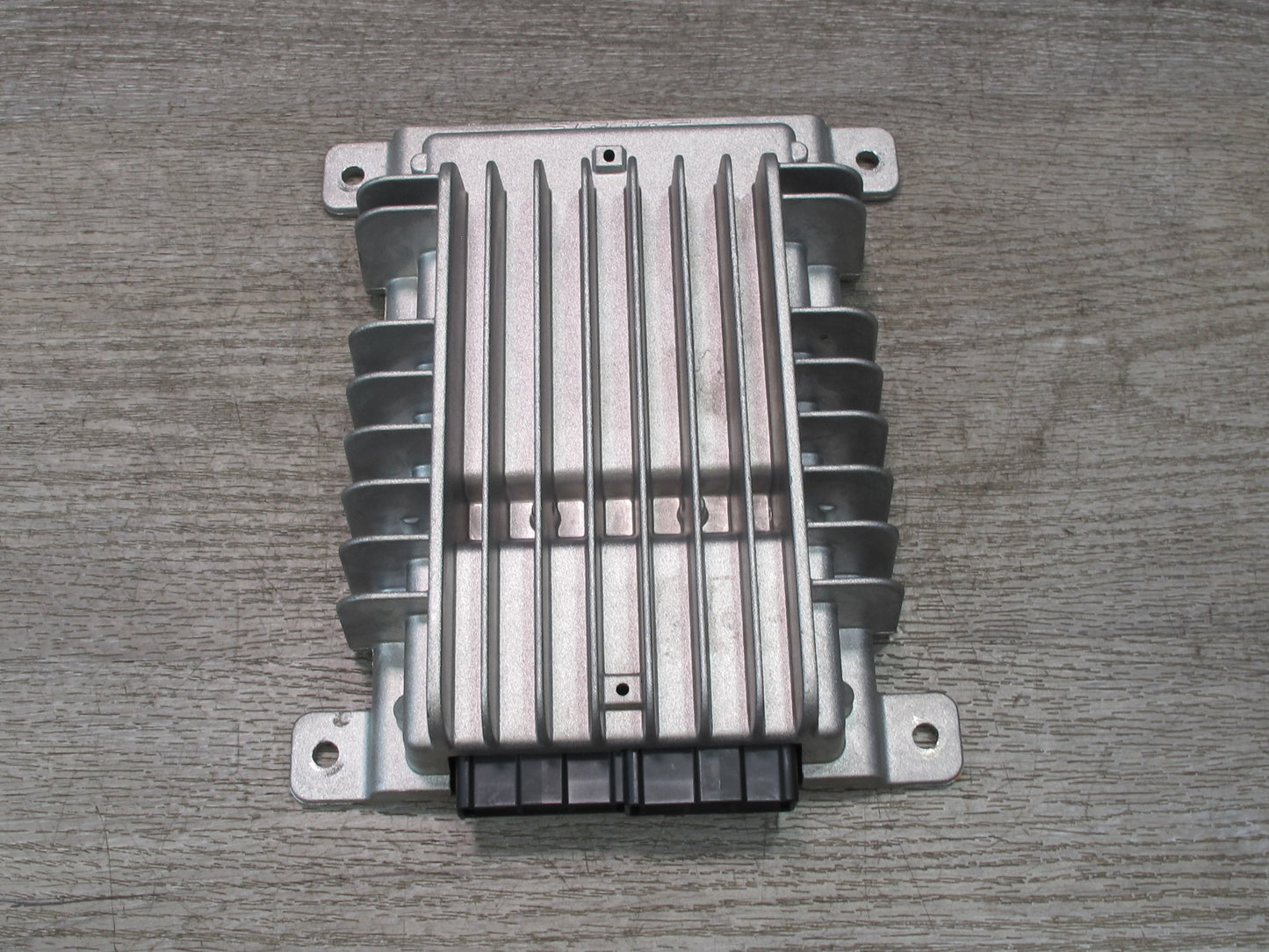 10-19 Nissan 370Z Z34 Convertible Bose Audio System Amplifier 28061-1ET0A OEM