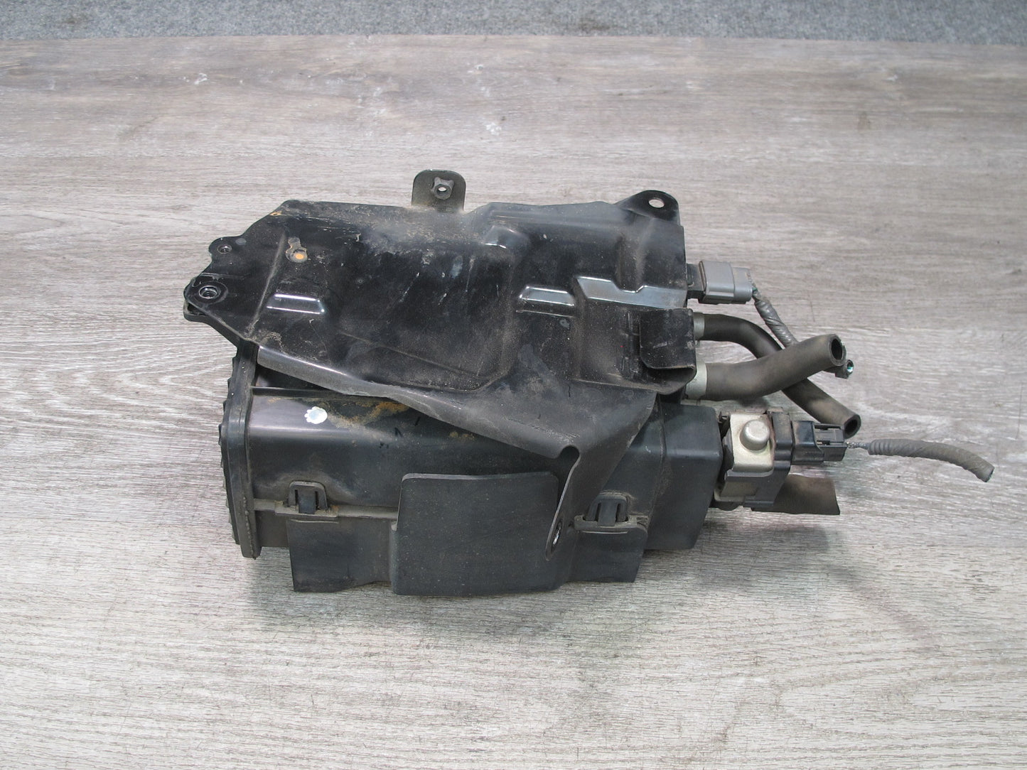 09-20 Nissan Z34 370Z Fuel Evap Vapor Charcoal Canister OEM