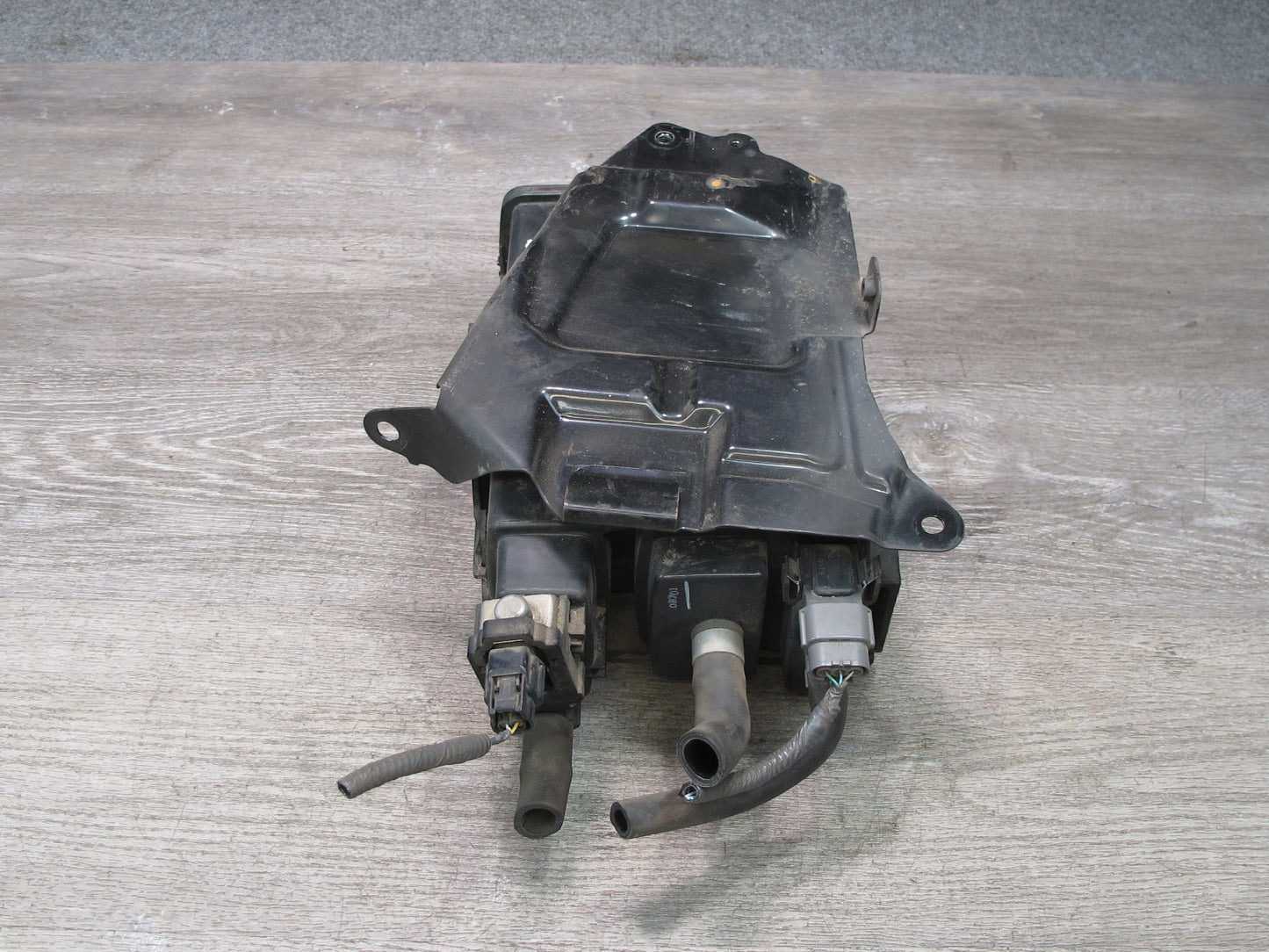 09-20 Nissan Z34 370Z Fuel Evap Vapor Charcoal Canister OEM
