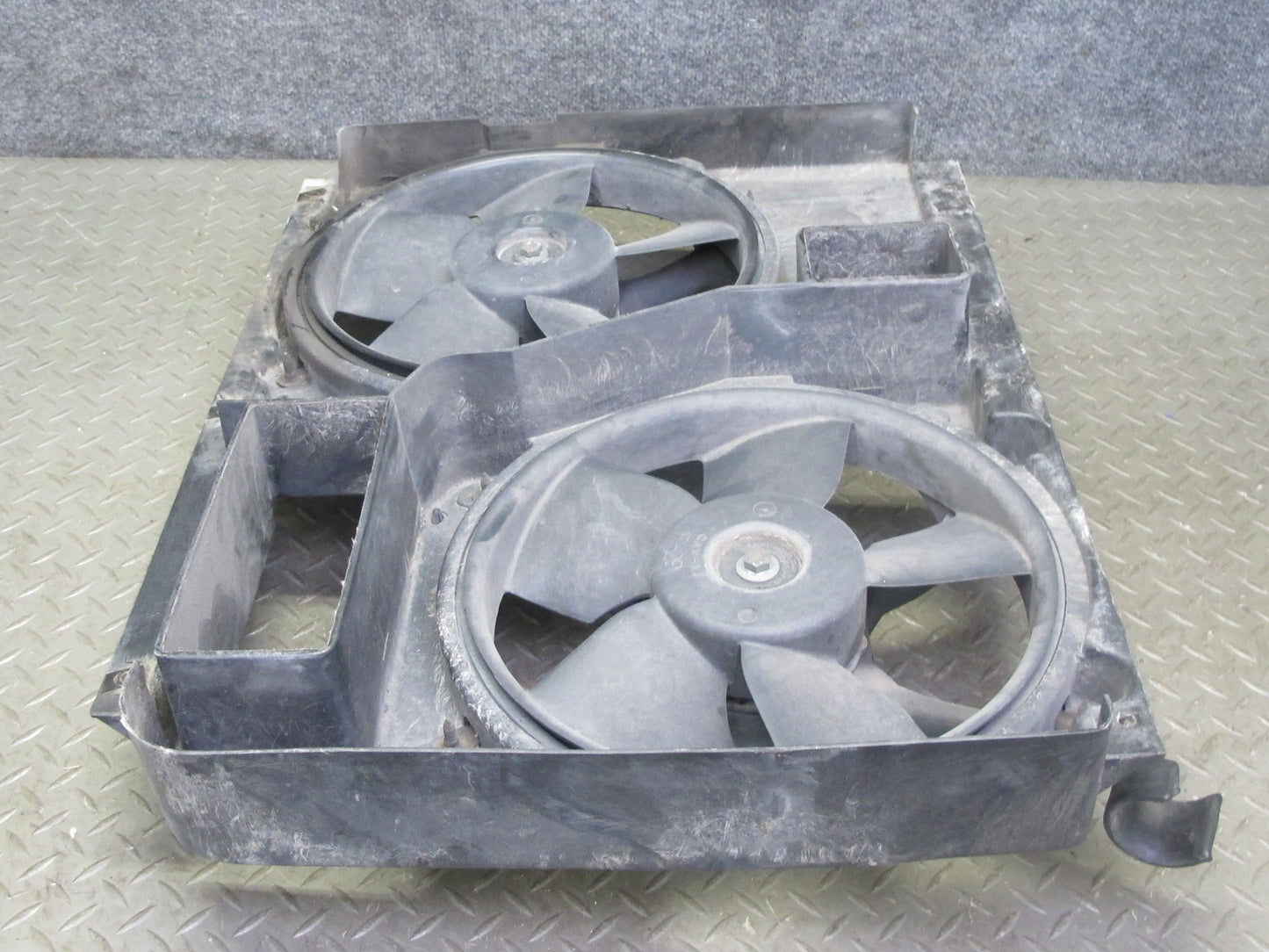 90-96 Chevrolet Corvette C4 5.7L Engine Radiator Cooling Fan Shroud Assembly OEM