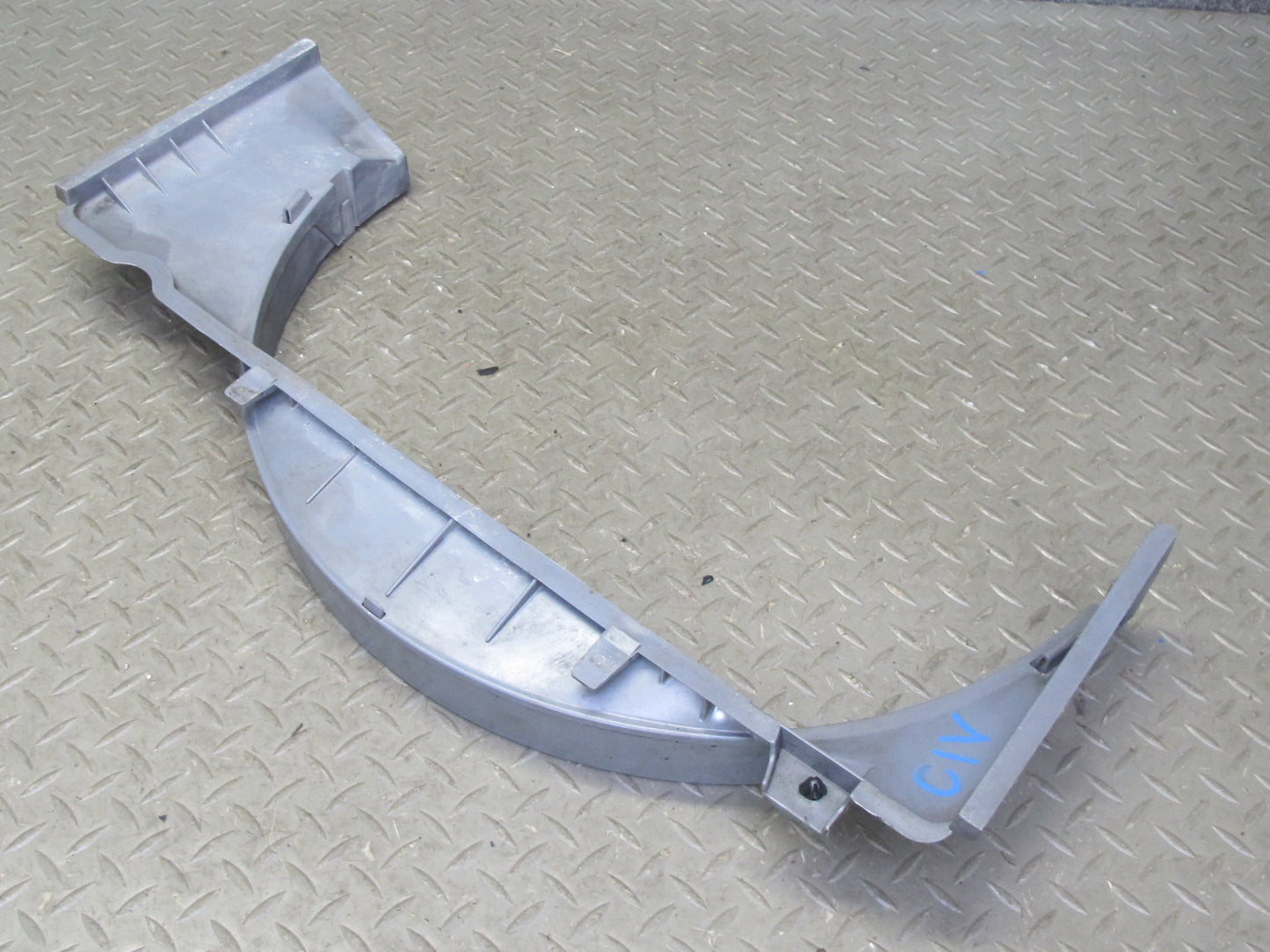 99-01 Isuzu Vehicross 3.5L Engine Radiator Cooling Fan Shroud OEM