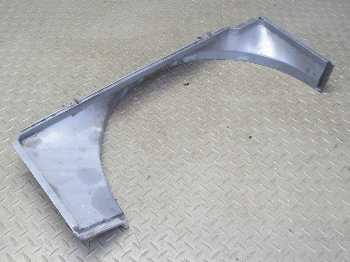 99-01 Isuzu Vehicross 3.5L Engine Radiator Cooling Fan Shroud OEM