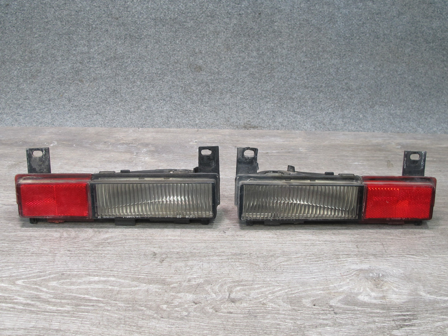88-96 Chevrolet Corvette C4 Set of 2 Rear Side Marker Light Lamp OEM