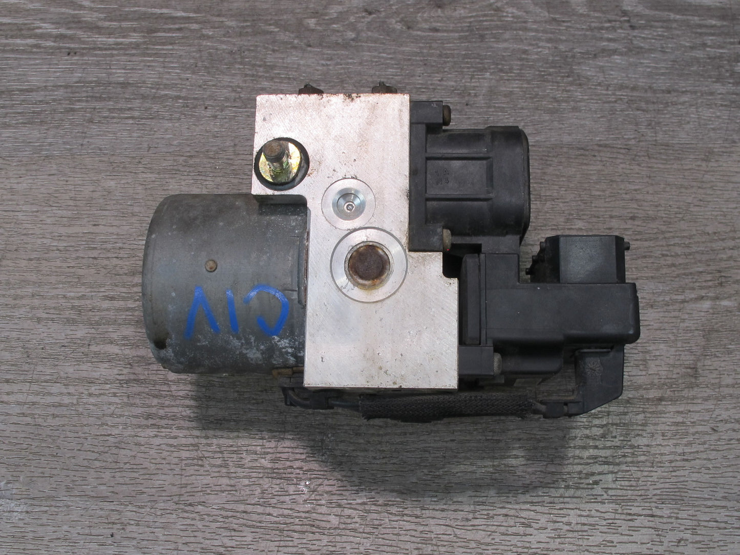 99-01 Isuzu Vehicross Anti Lock Brake ABS Pump Module 897162192 OEM