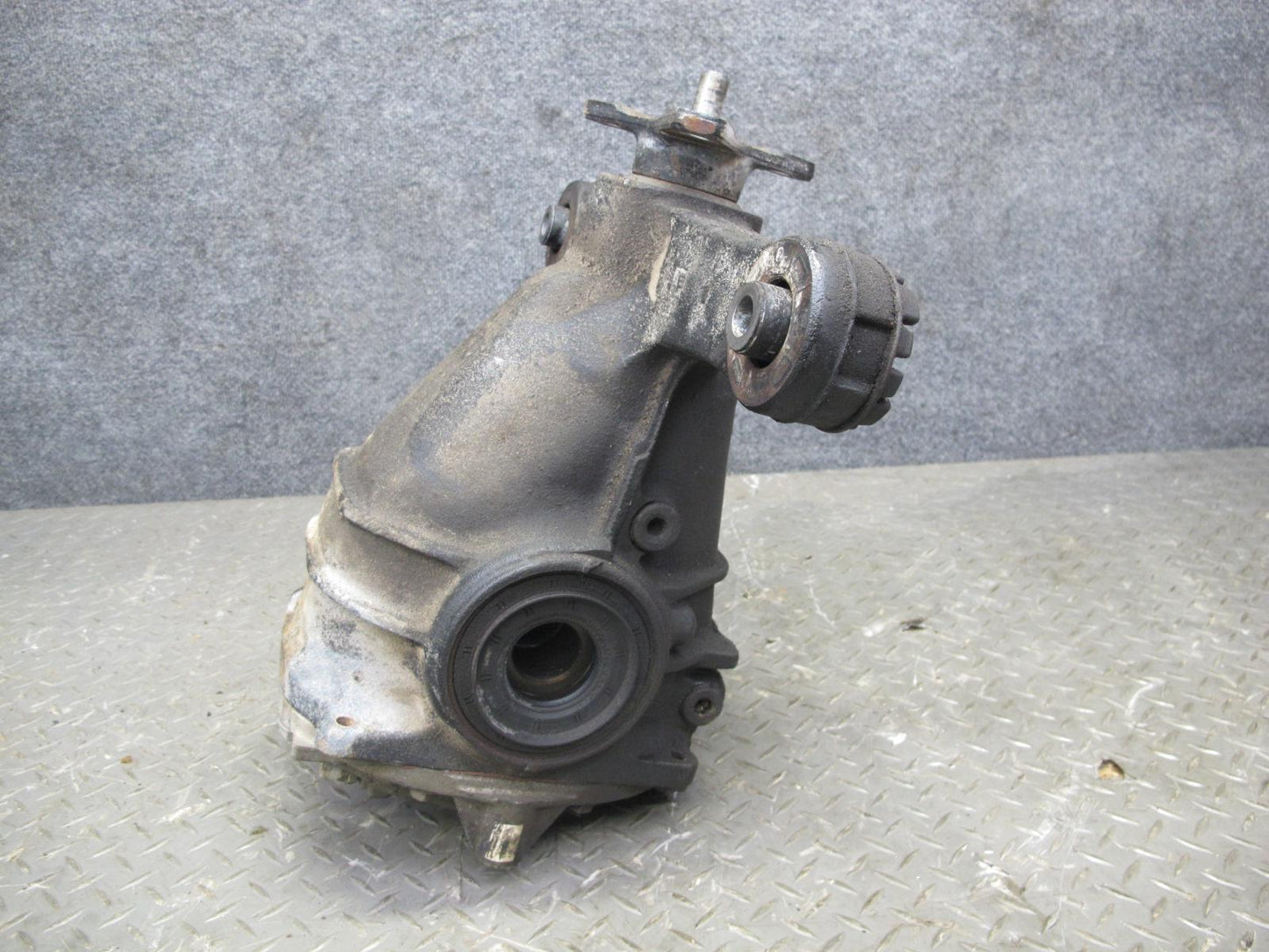 04-06 Lexus UCF30L LS430 Rear Differential Carrier 3.769 Ratio 139k Miles OEM