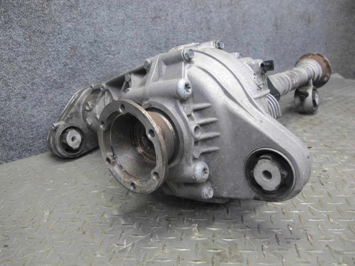 2003-2006 Porsche Cayenne 955 4.5L Turbo Front Differential Carrier 132K Miles