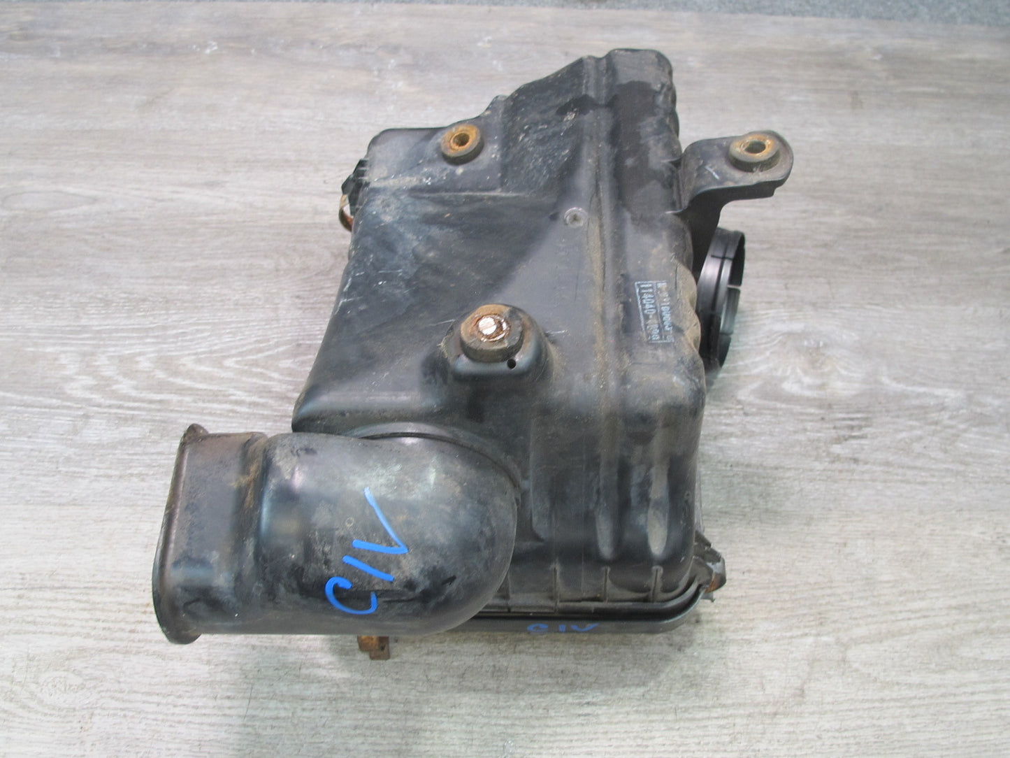 99-01 Isuzu Vehicross 3.5L Engine Air Intake Cleaner Filter Box 8971606030 OEM