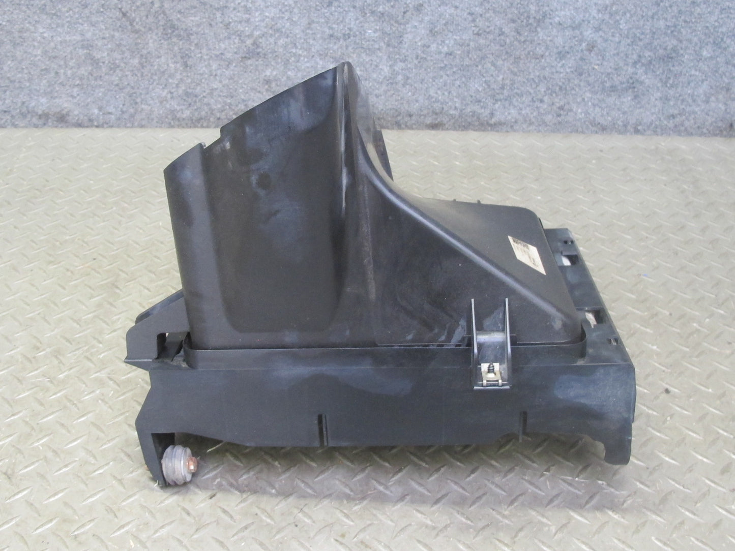 2014-2018 BMW F15 X5 AWD N63 Engine Front Right Auxiliary Radiator w Air Duct