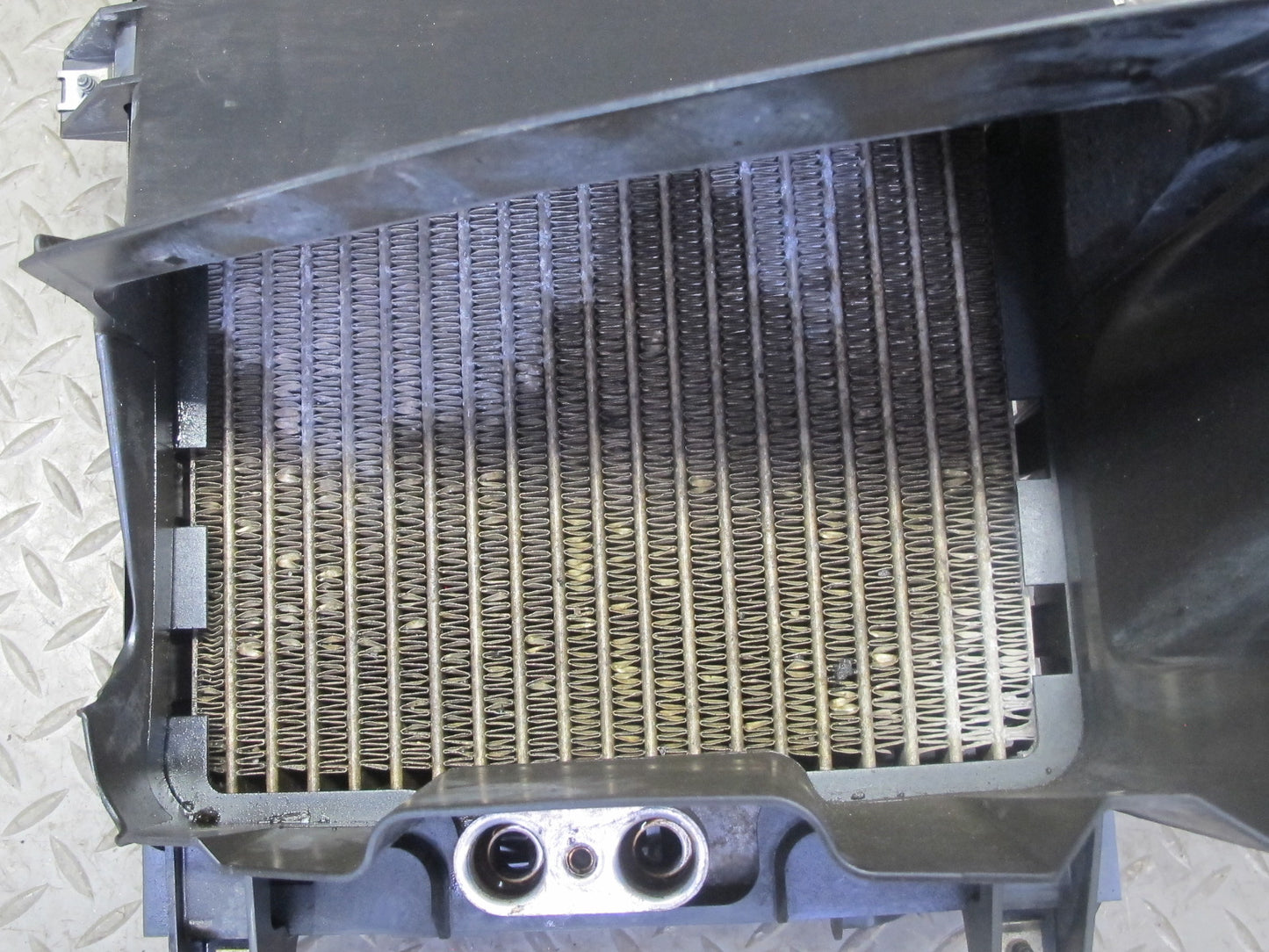 2014-2018 BMW F15 X5 AWD N63 Engine Front Right Auxiliary Radiator w Air Duct