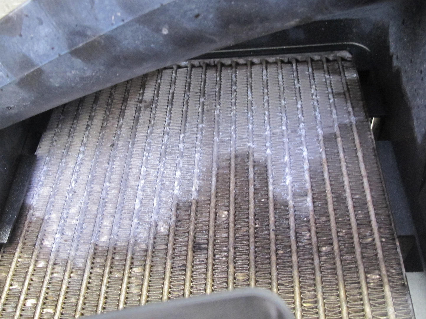 2014-2018 BMW F15 X5 AWD N63 Engine Front Right Auxiliary Radiator w Air Duct
