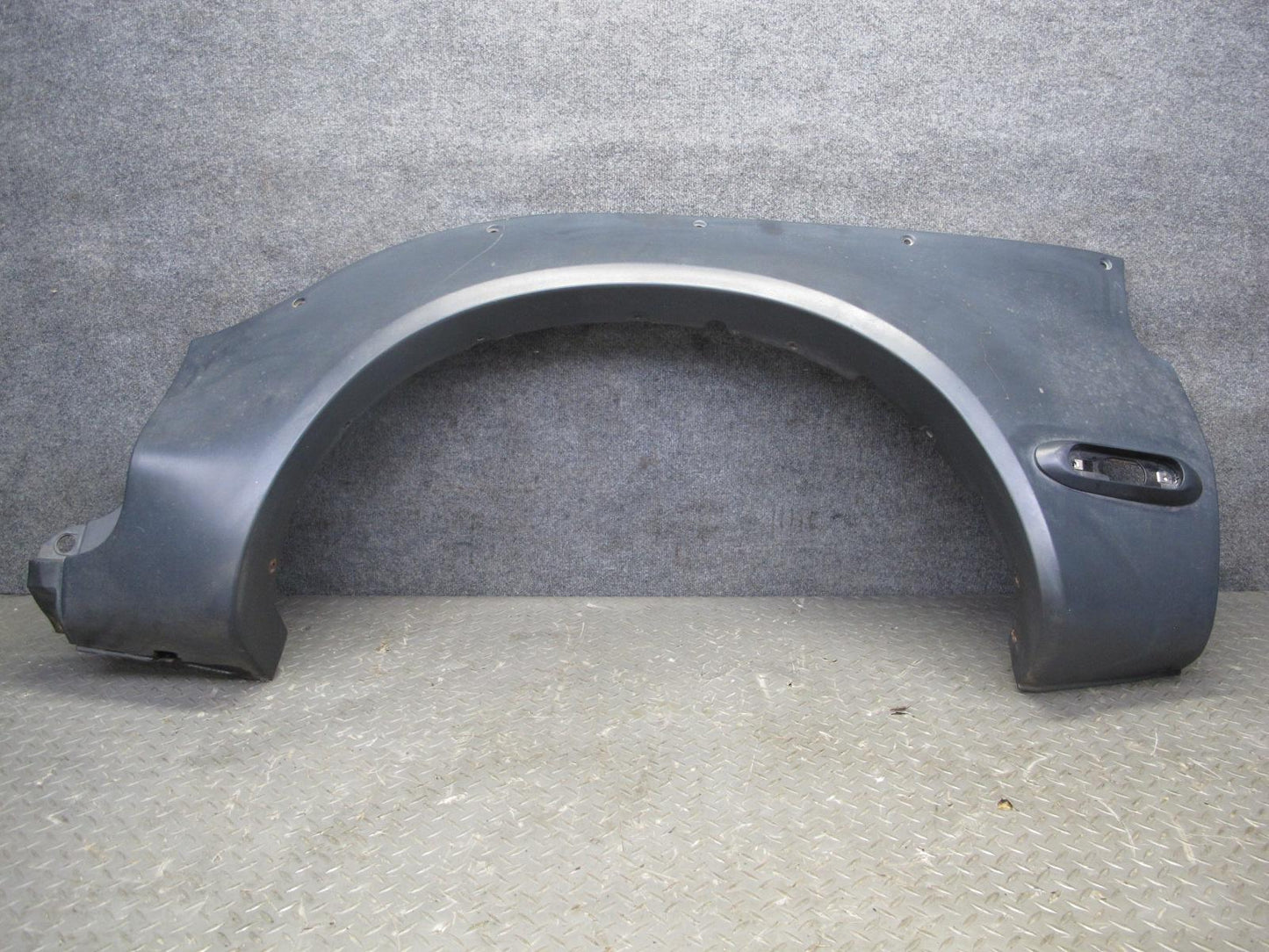 99-01 Isuzu Vehicross Rear Left Quarter Panel Plastic Molding Cover OEM
