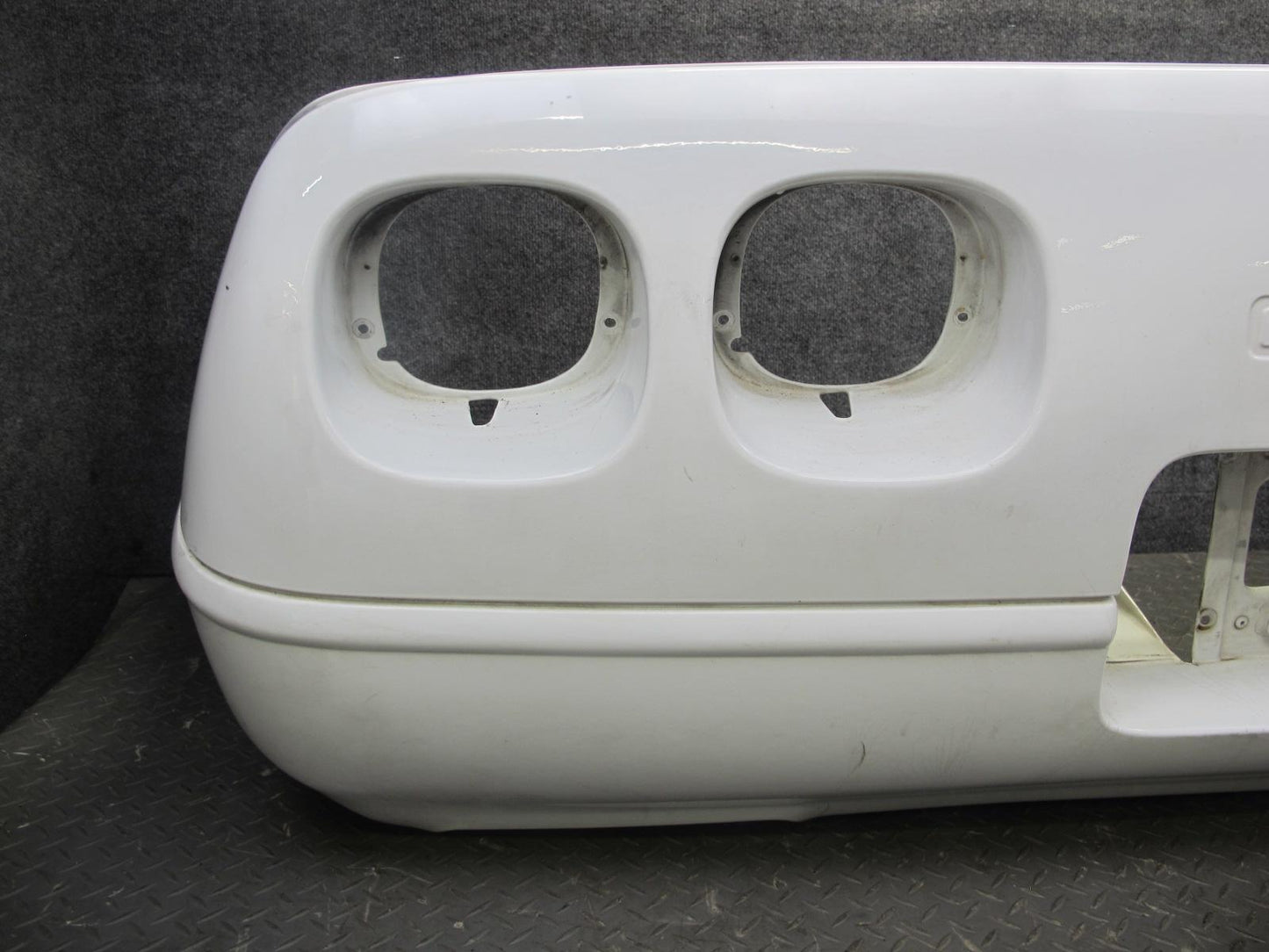 91-96 Chevrolet Corvette C4 Rear Bumper Cover Artic White OEM