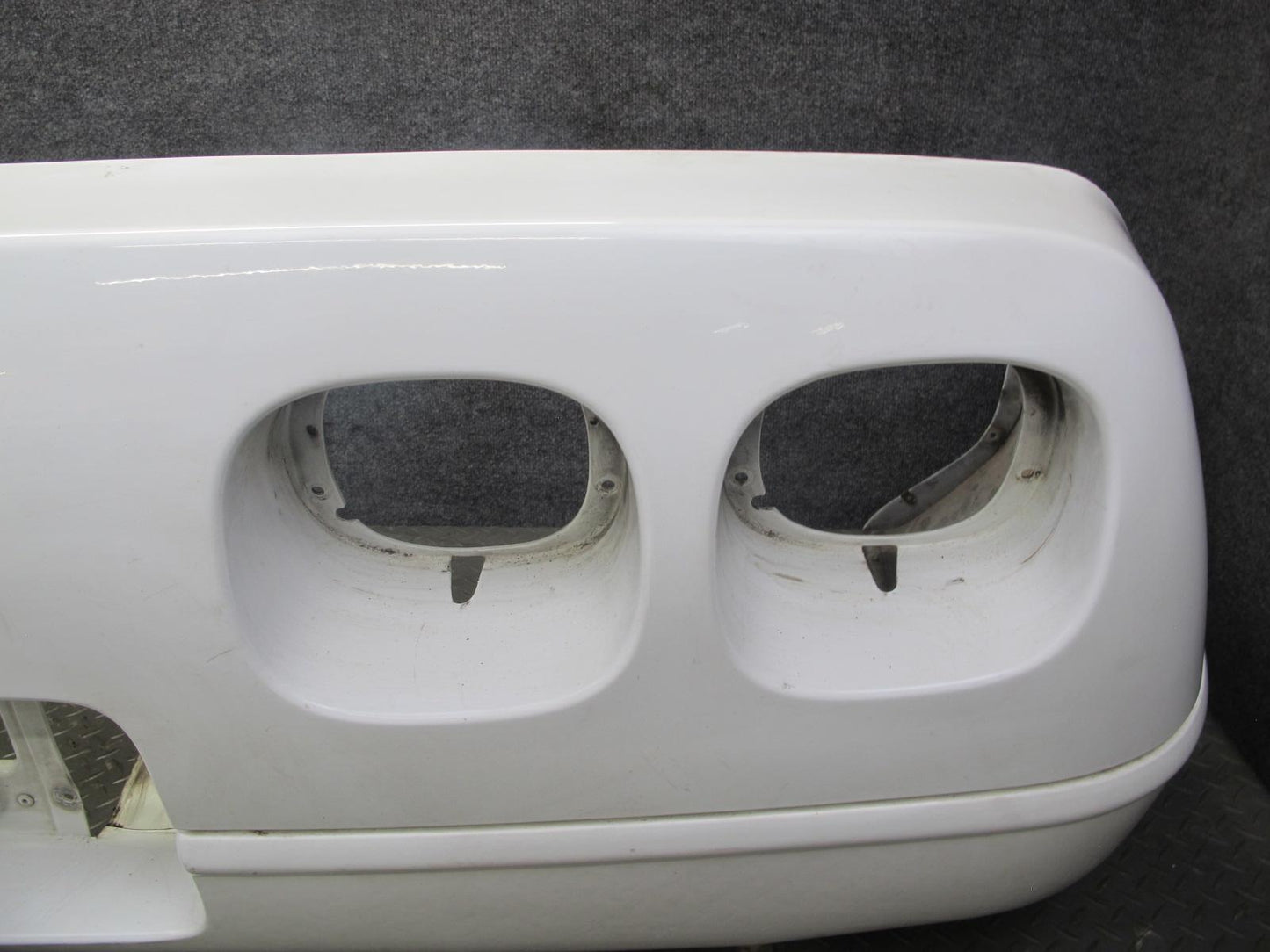 91-96 Chevrolet Corvette C4 Rear Bumper Cover Artic White OEM