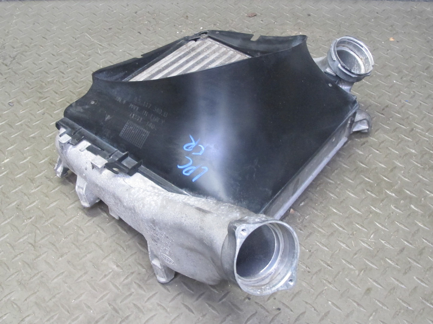 2008-2010 Porsche Cayenne 957 4.8L Turbo Right Intercooler Unit w Shroud