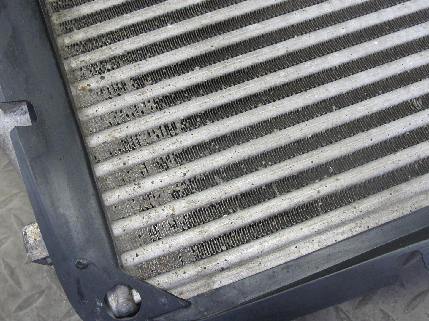 2008-2010 Porsche Cayenne 957 4.8L Turbo Right Intercooler Unit w Shroud